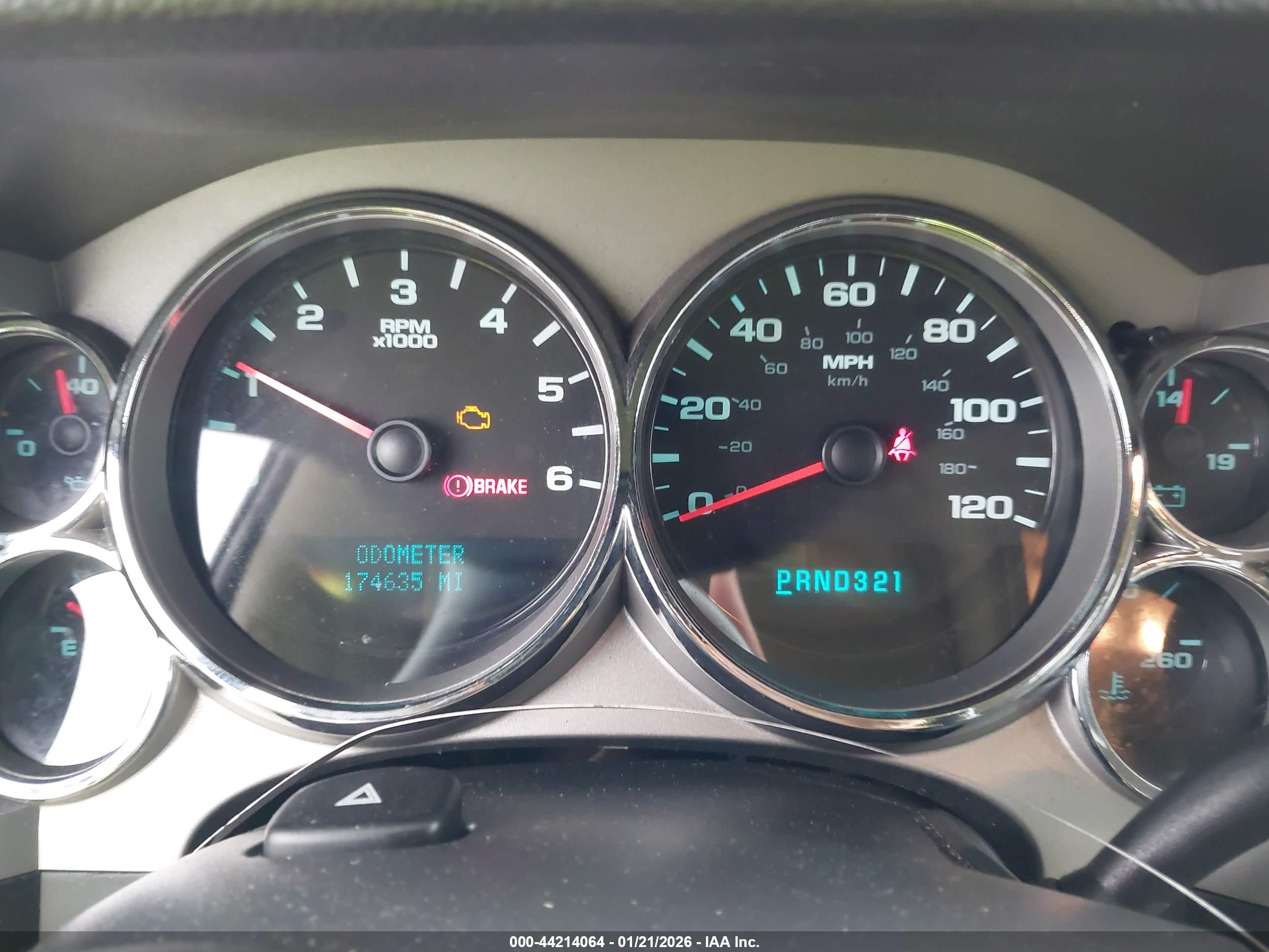 CHEVROLET SILVERADO image 7