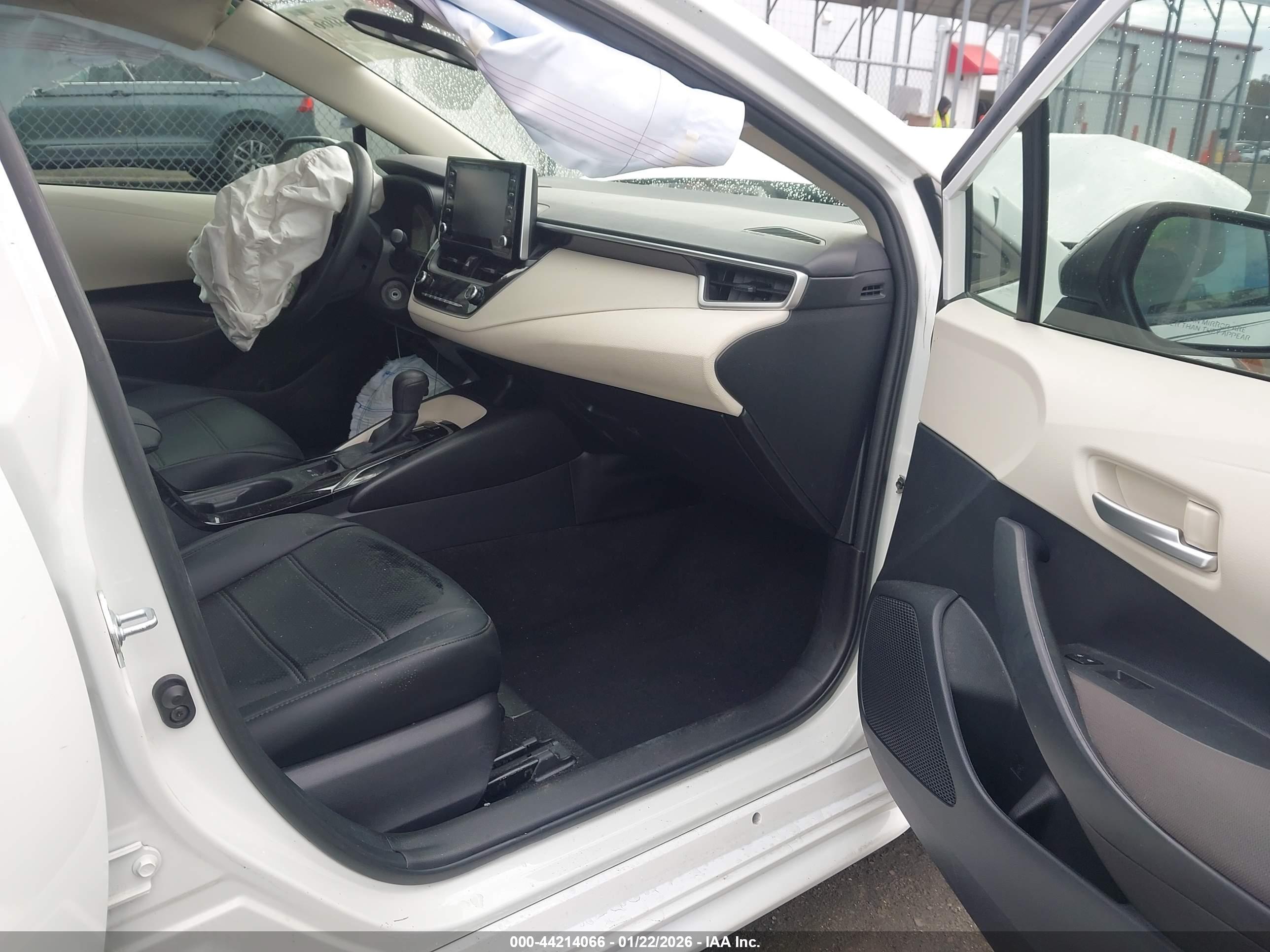 TOYOTA COROLLA image 5