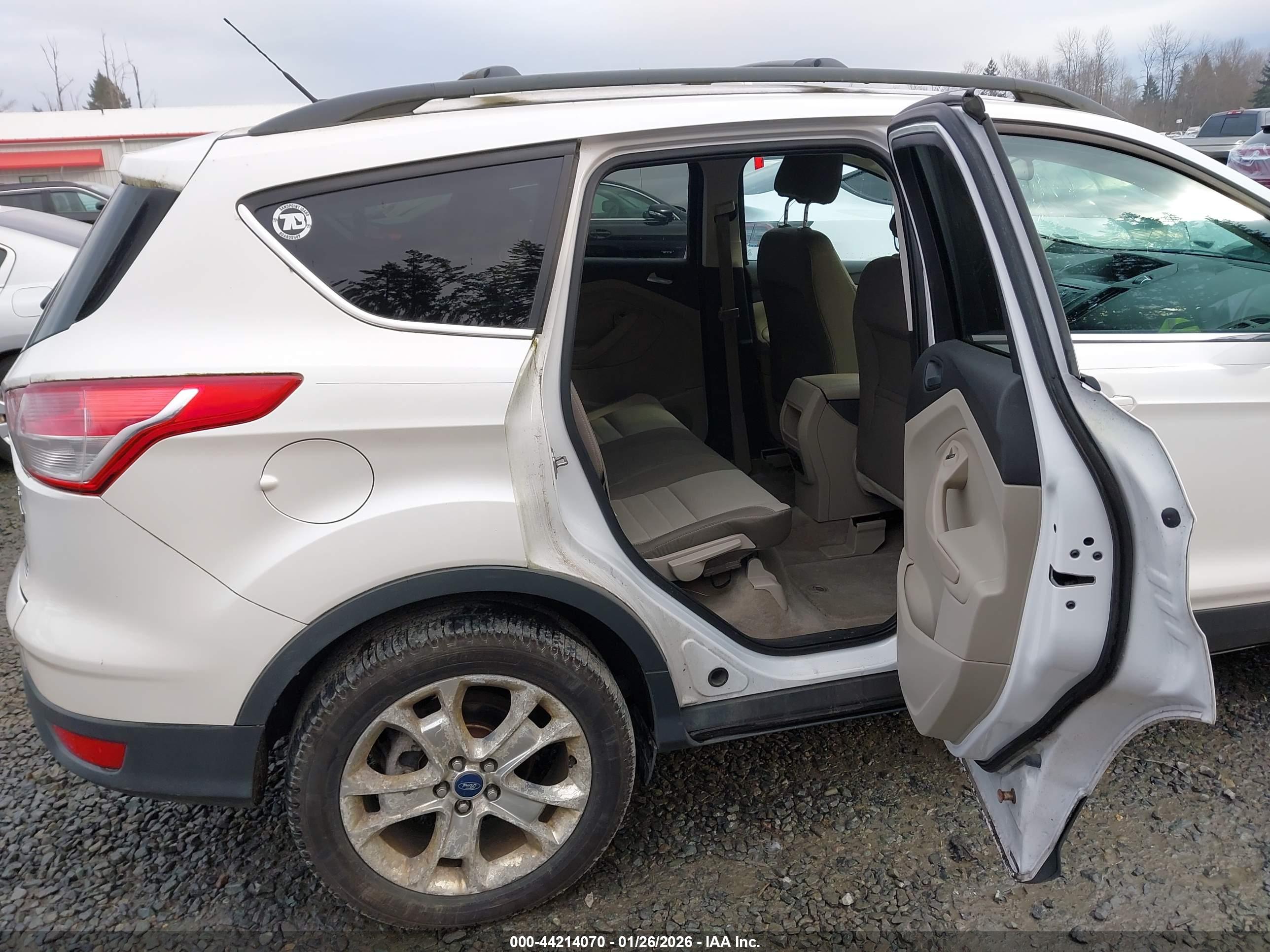 FORD ESCAPE image 8