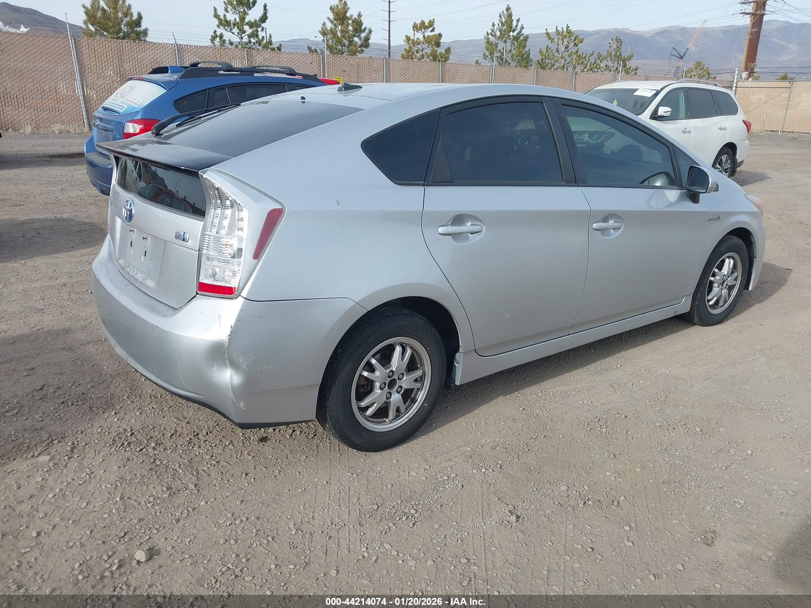TOYOTA PRIUS image 4