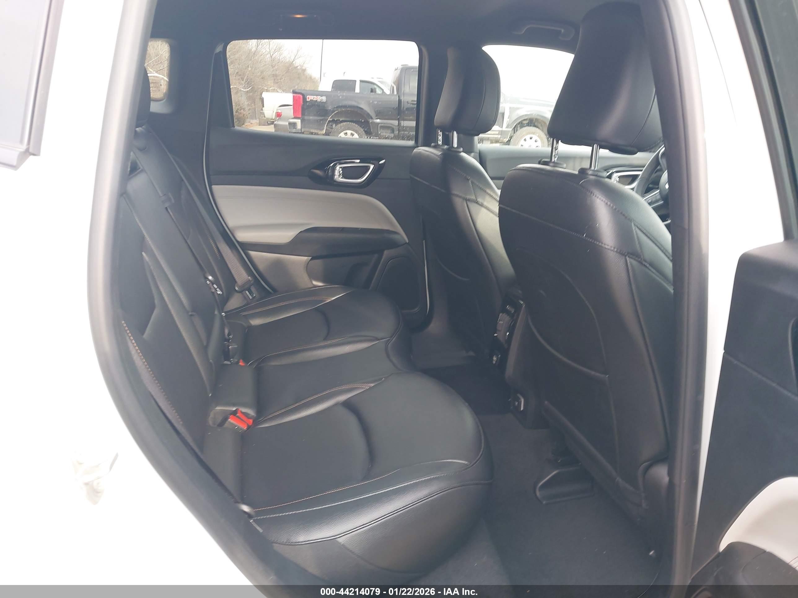 JEEP COMPASS image 8
