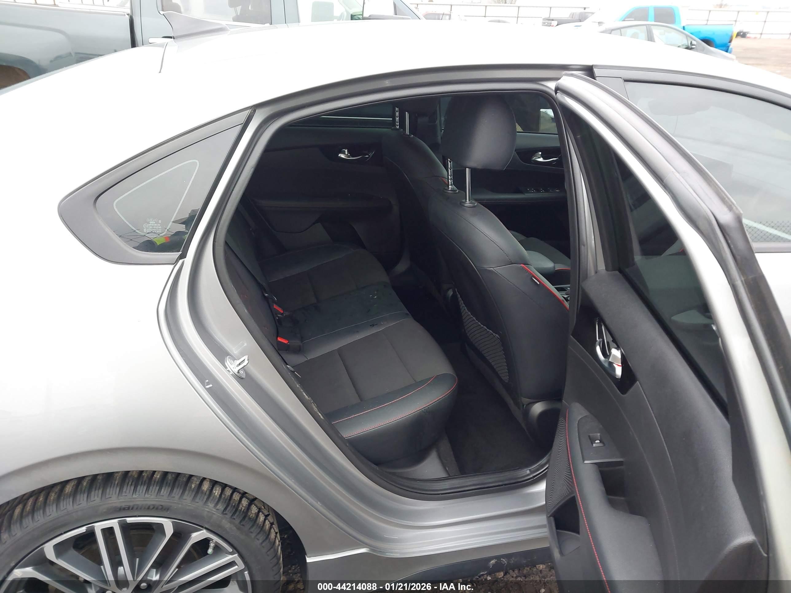 KIA FORTE image 8