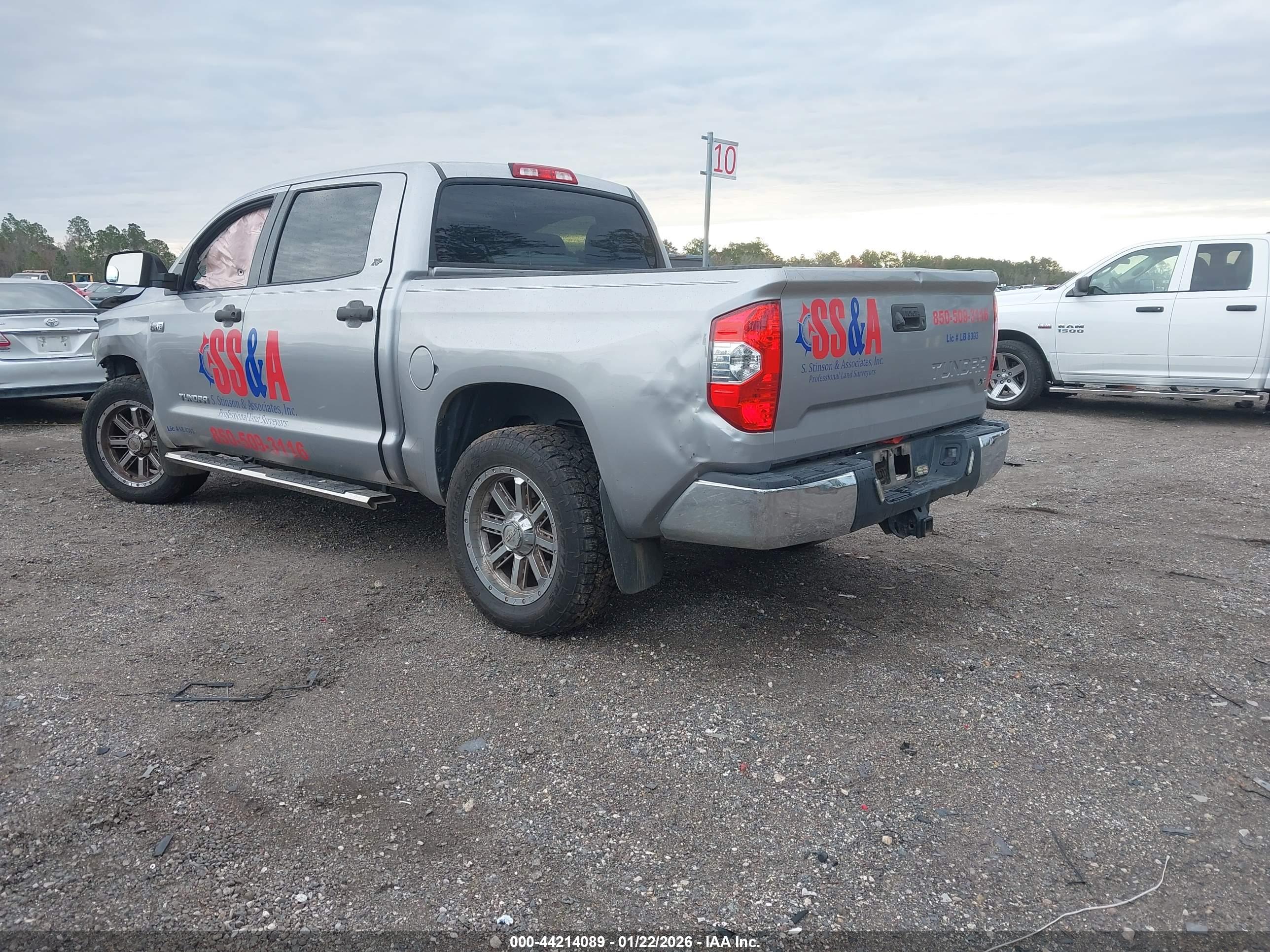 TOYOTA TUNDRA image 3