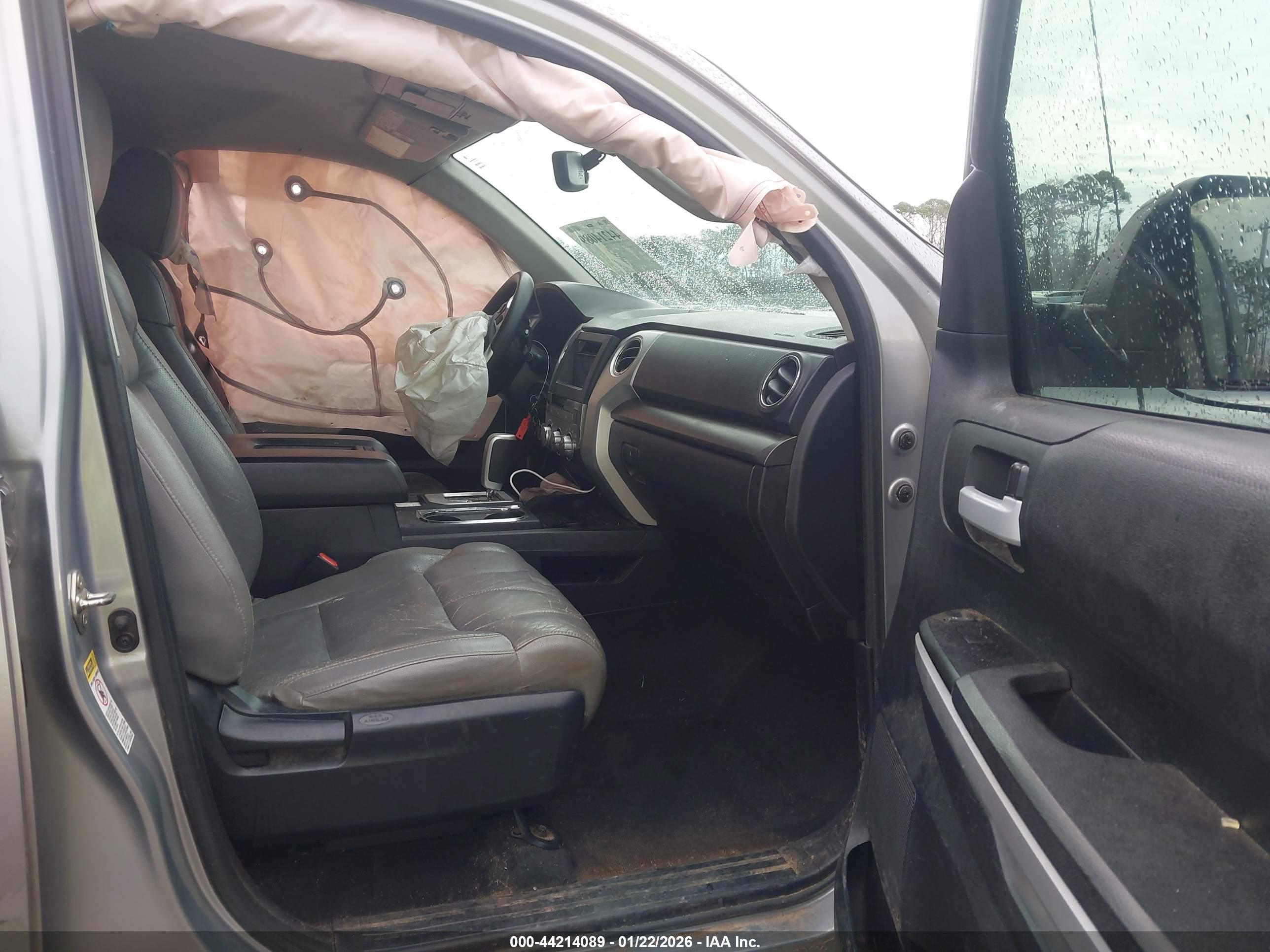 TOYOTA TUNDRA image 5