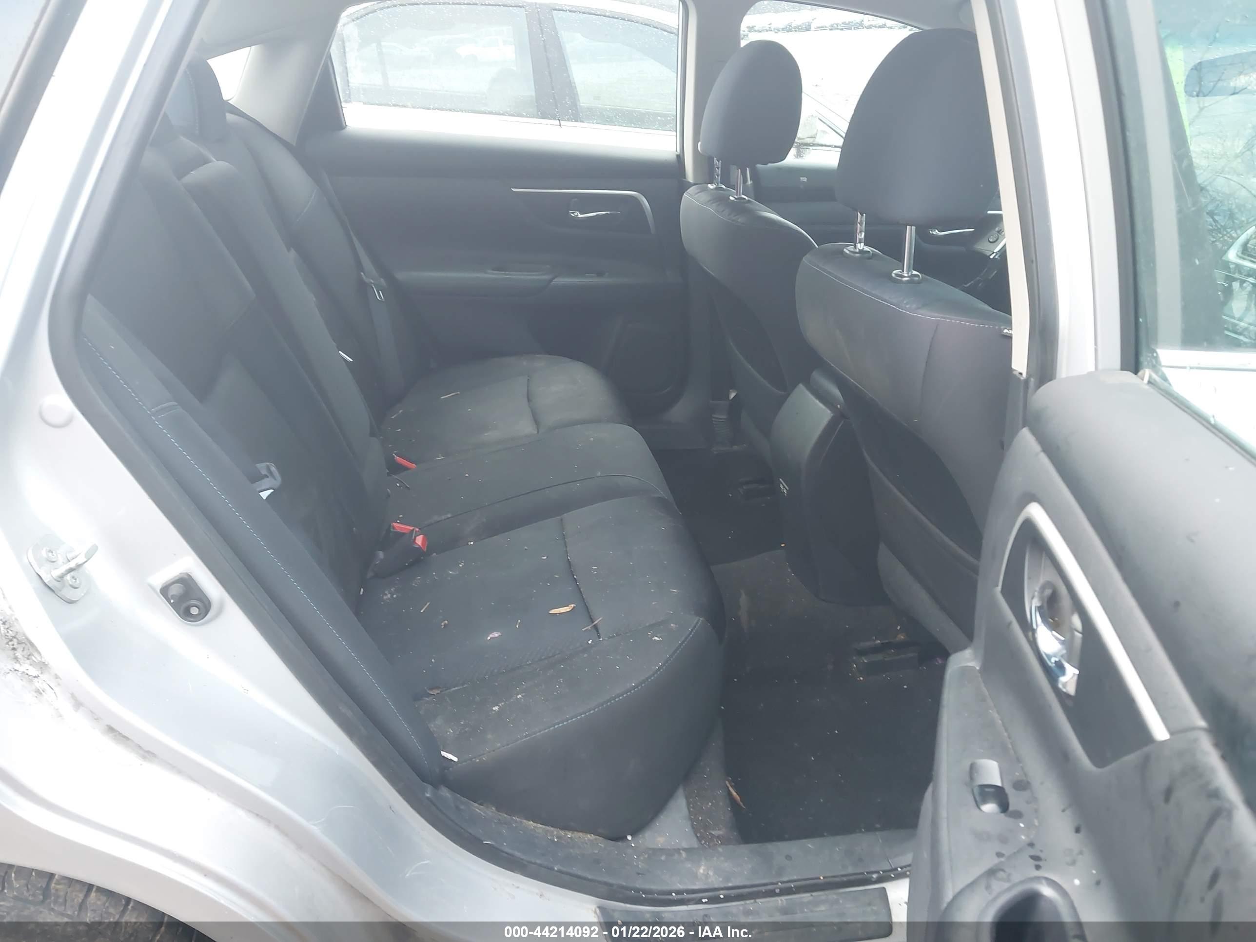 NISSAN ALTIMA image 8
