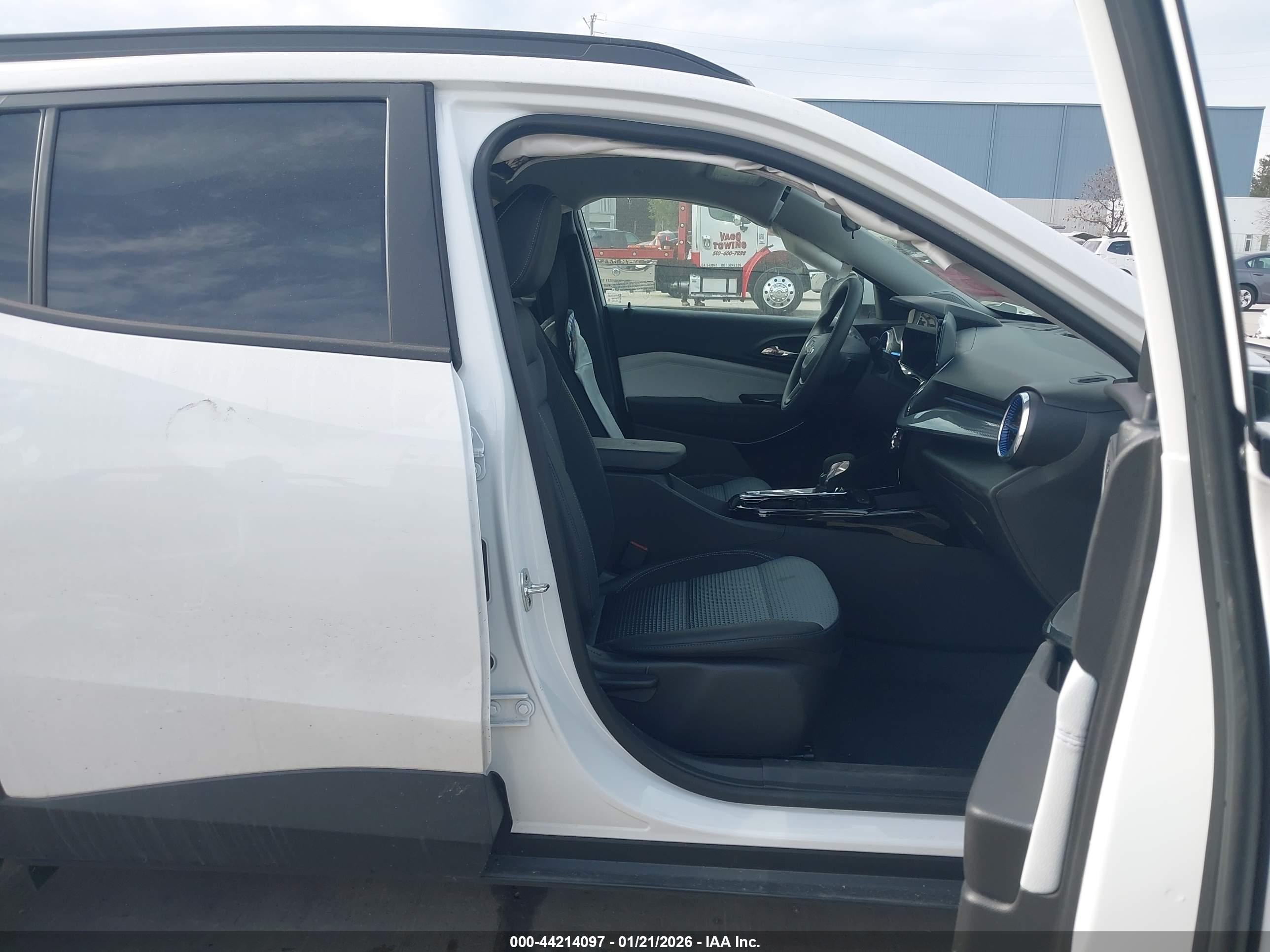 CHEVROLET TRAX image 5