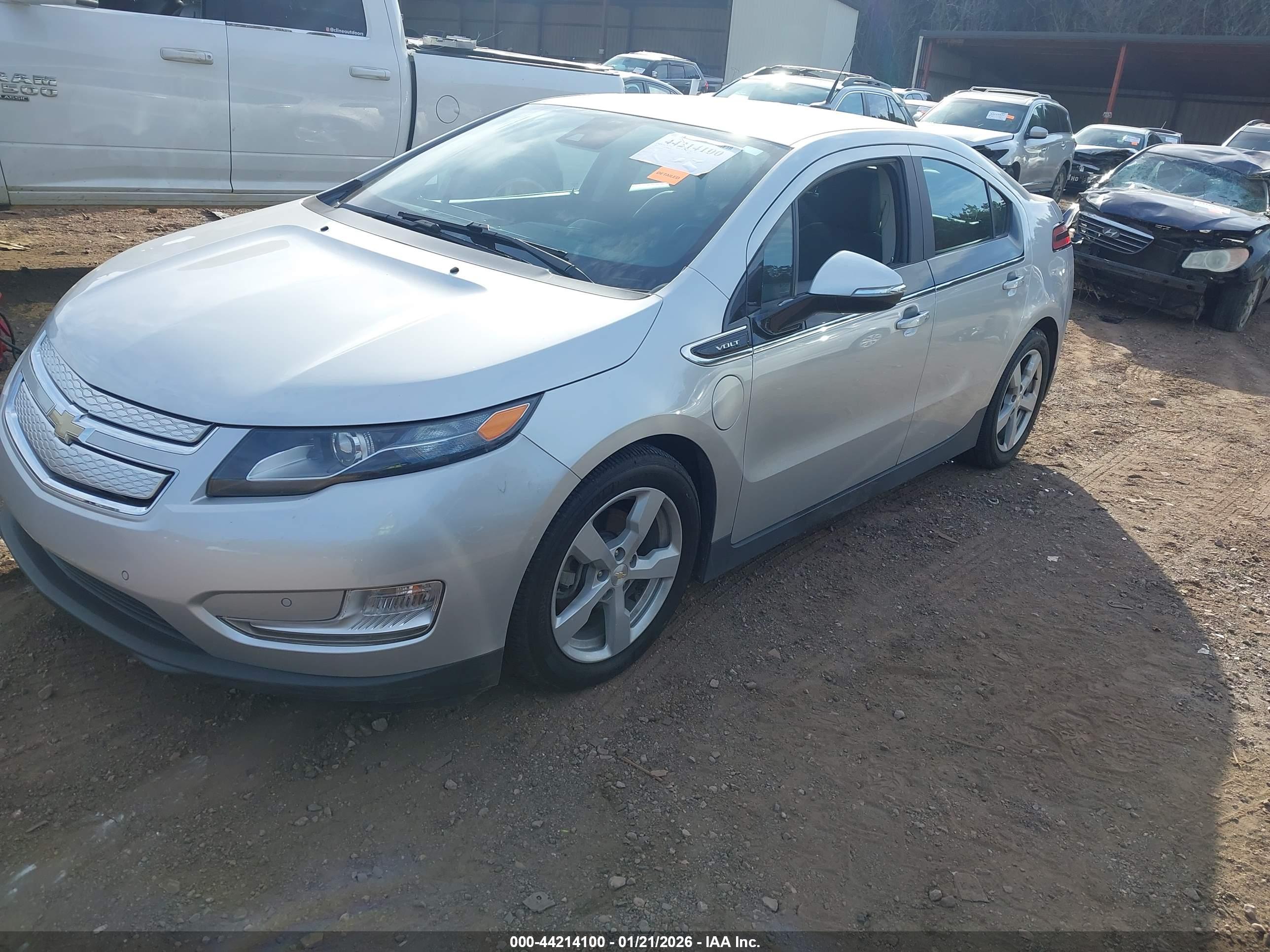 CHEVROLET VOLT image 2