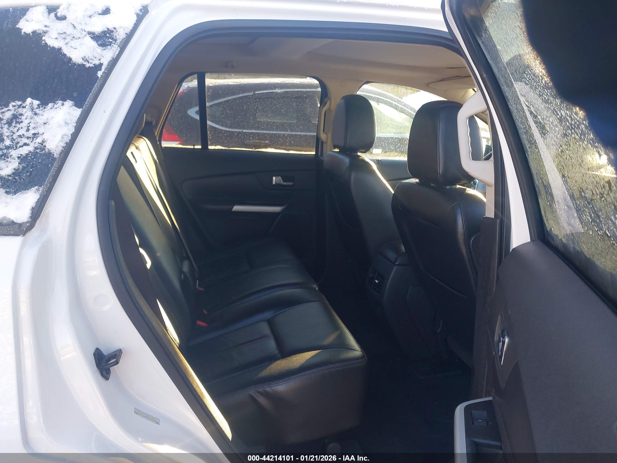 FORD EDGE image 8