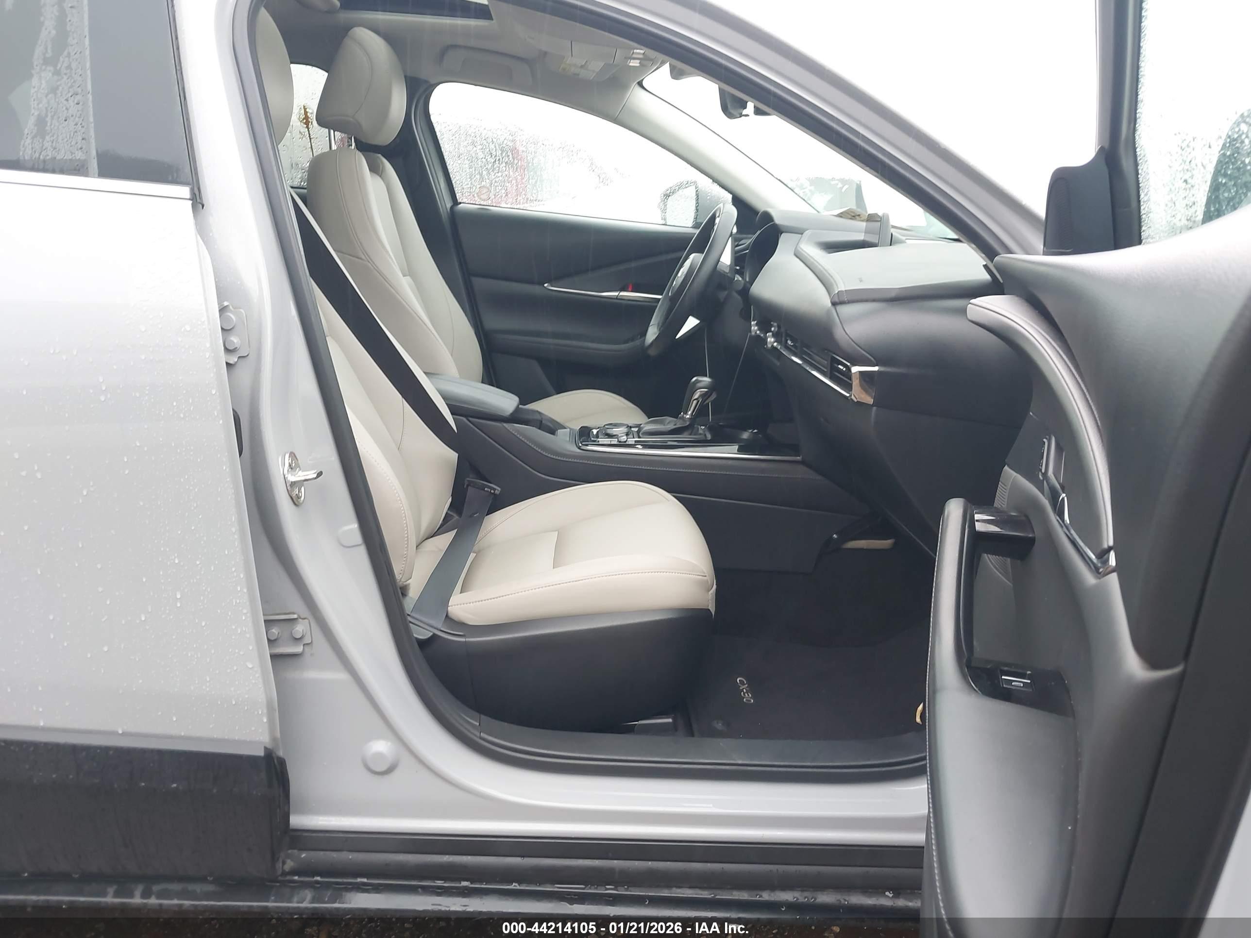MAZDA CX-30 image 5