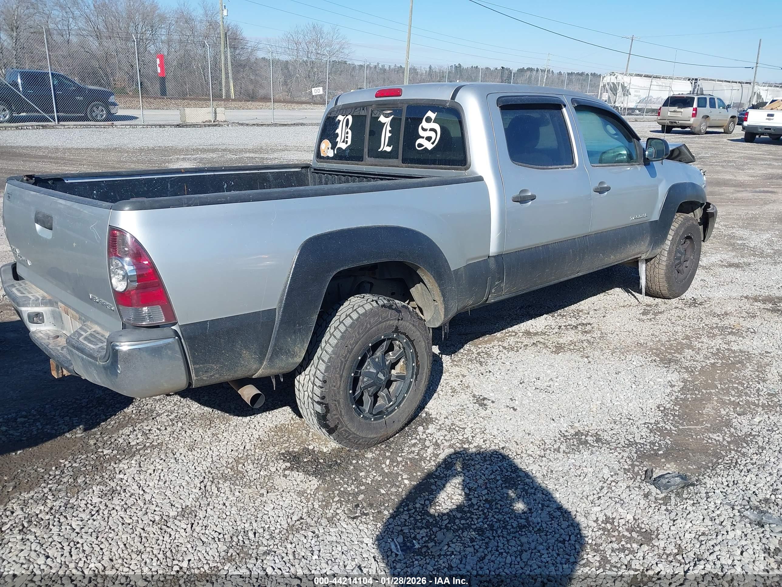 TOYOTA TACOMA image 4