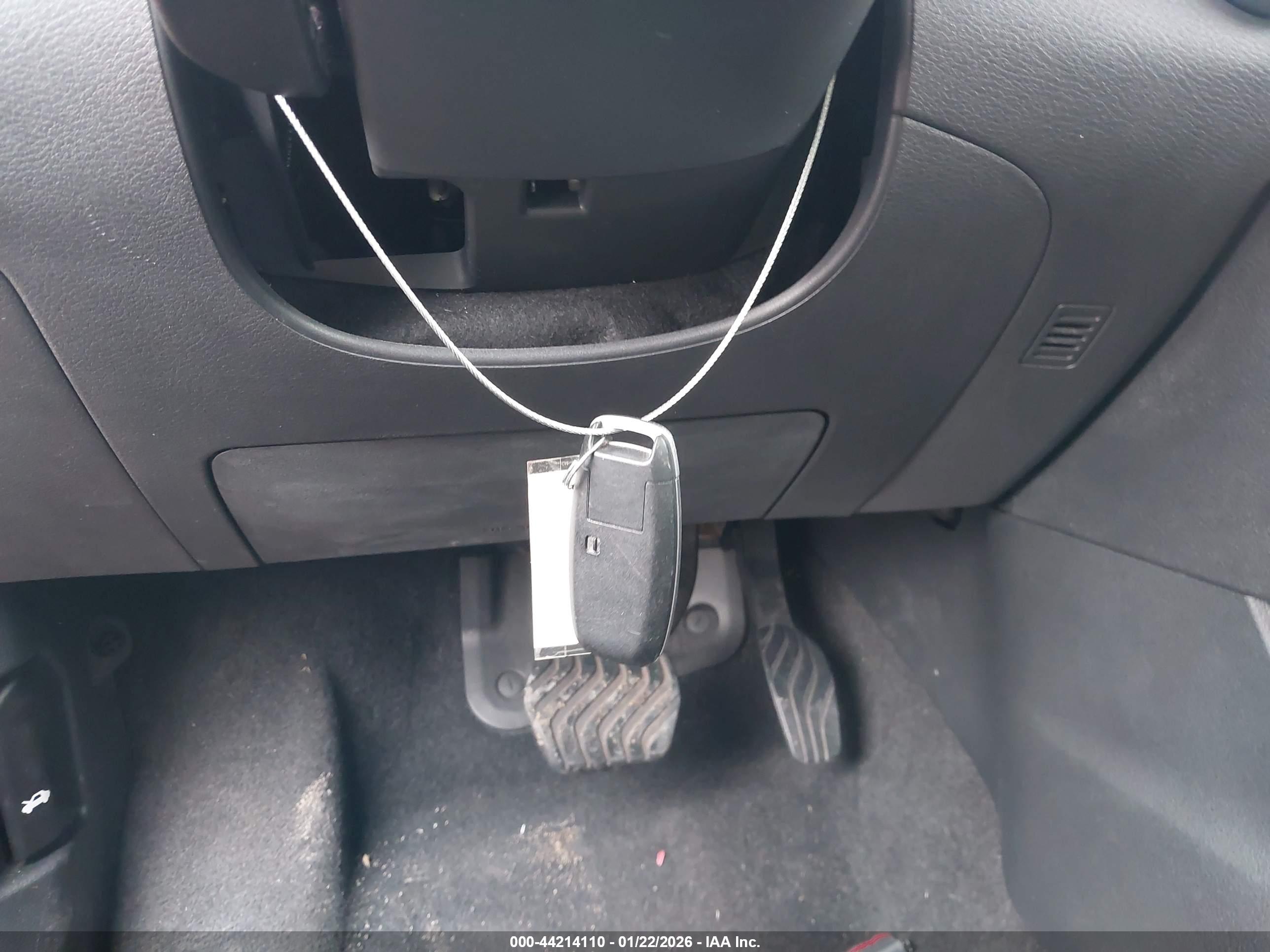 NISSAN ROGUE image 11