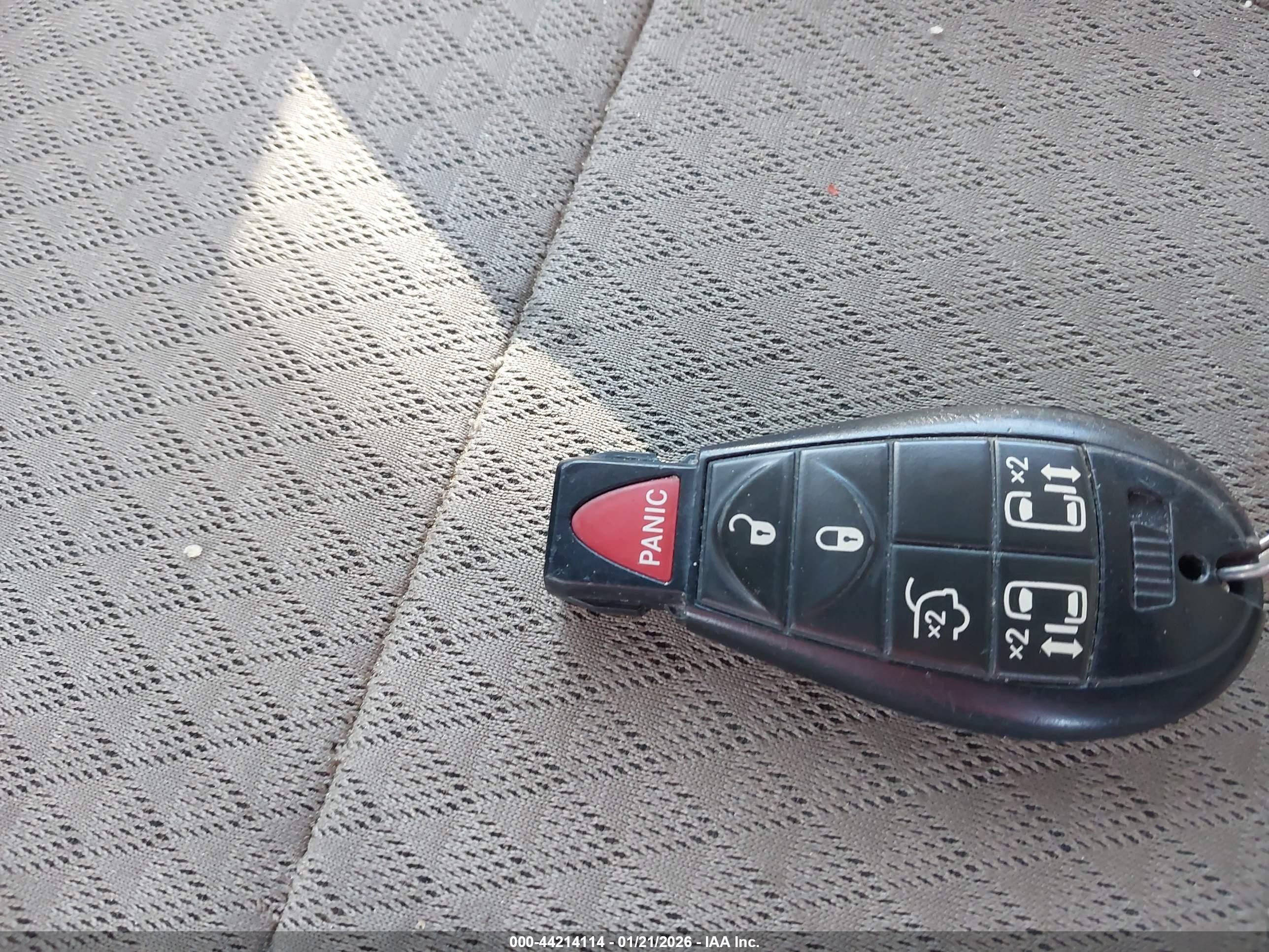 CHRYSLER TOWN image 11