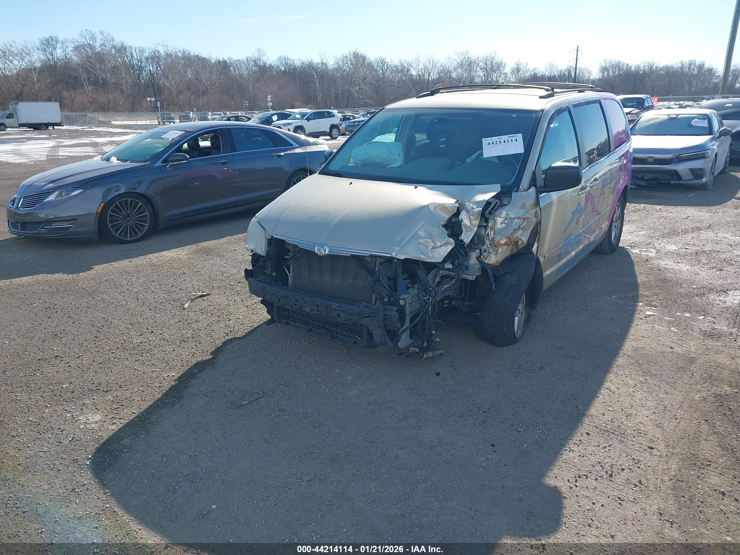 CHRYSLER TOWN image 2