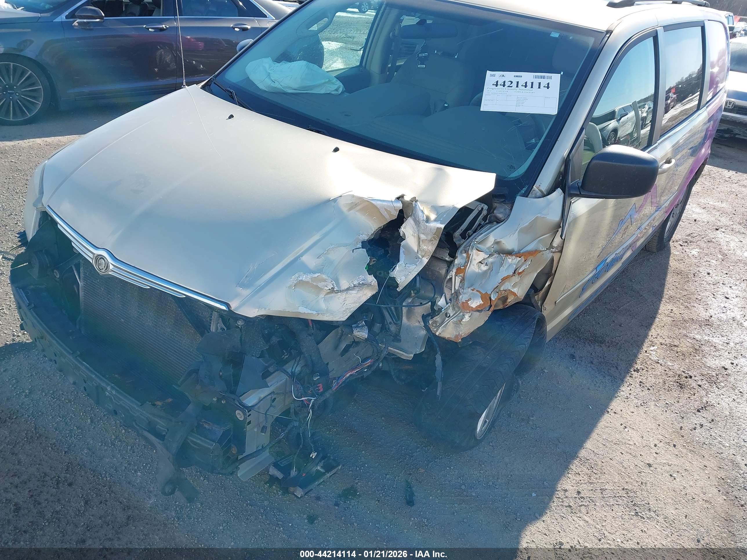 CHRYSLER TOWN image 6