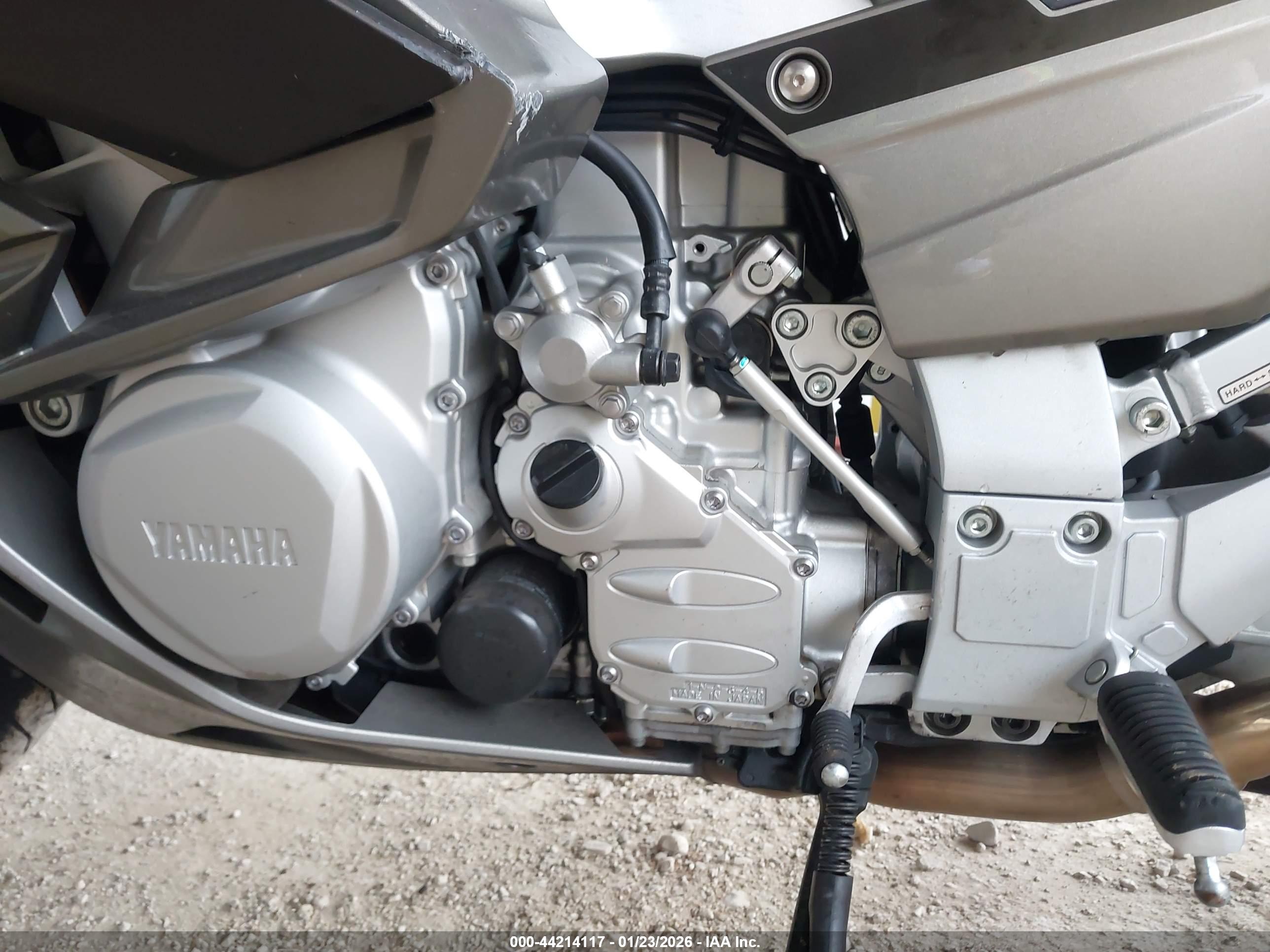 YAMAHA FJR1300 image 9