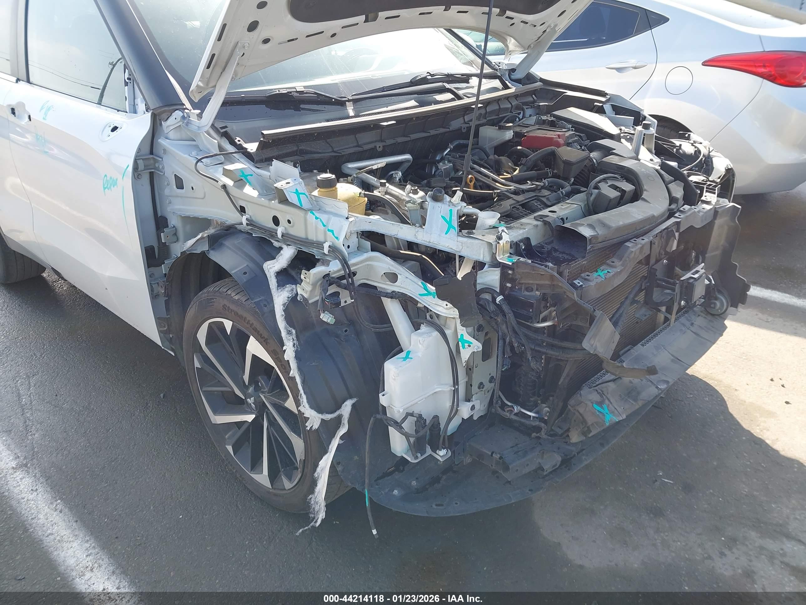 MITSUBISHI OUTLANDER image 6