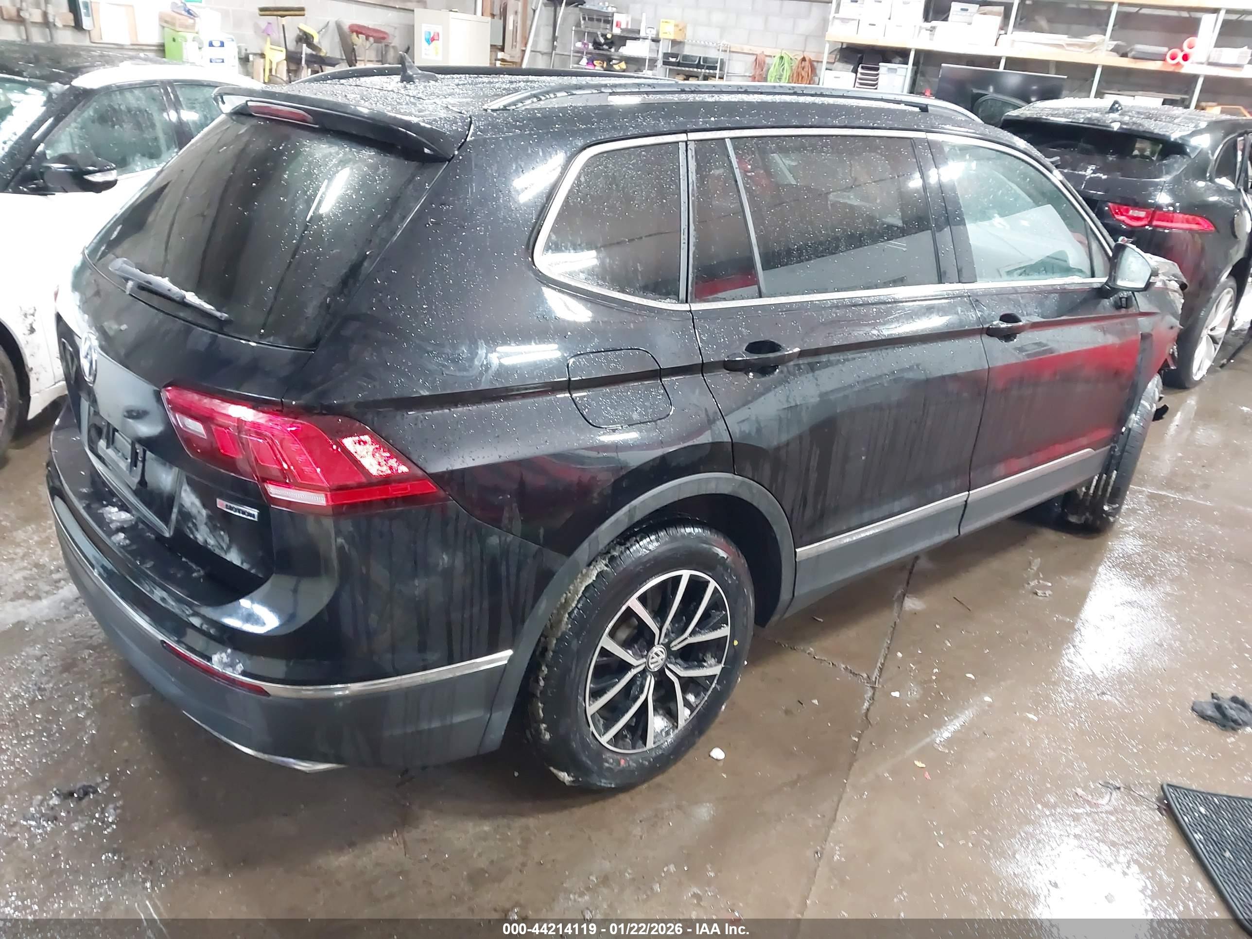 VOLKSWAGEN TIGUAN image 4