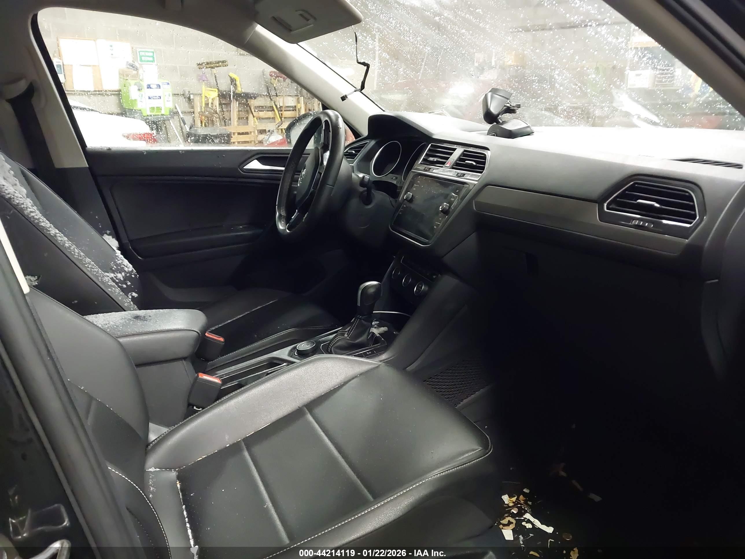 VOLKSWAGEN TIGUAN image 5
