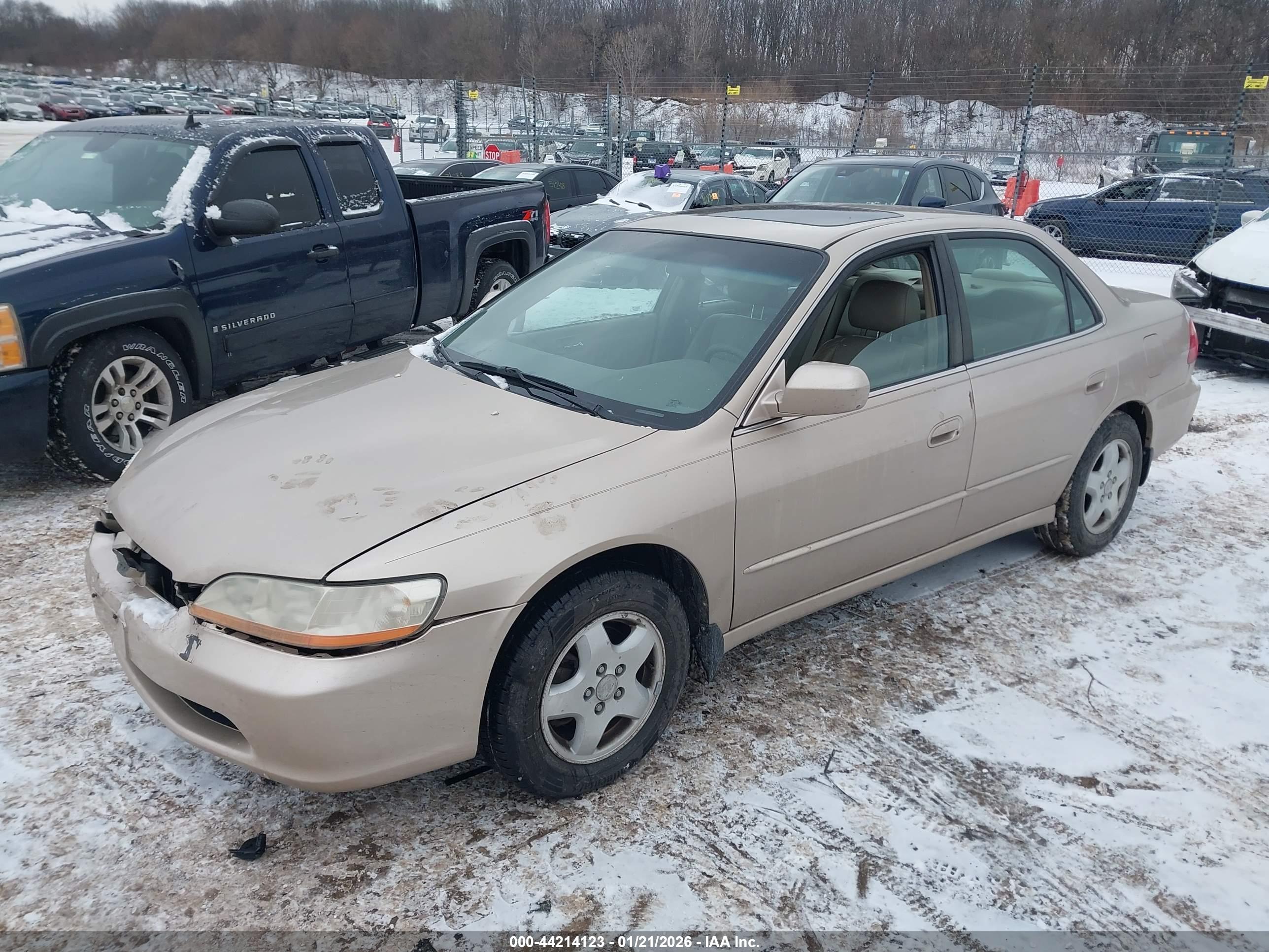 HONDA ACCORD image 2