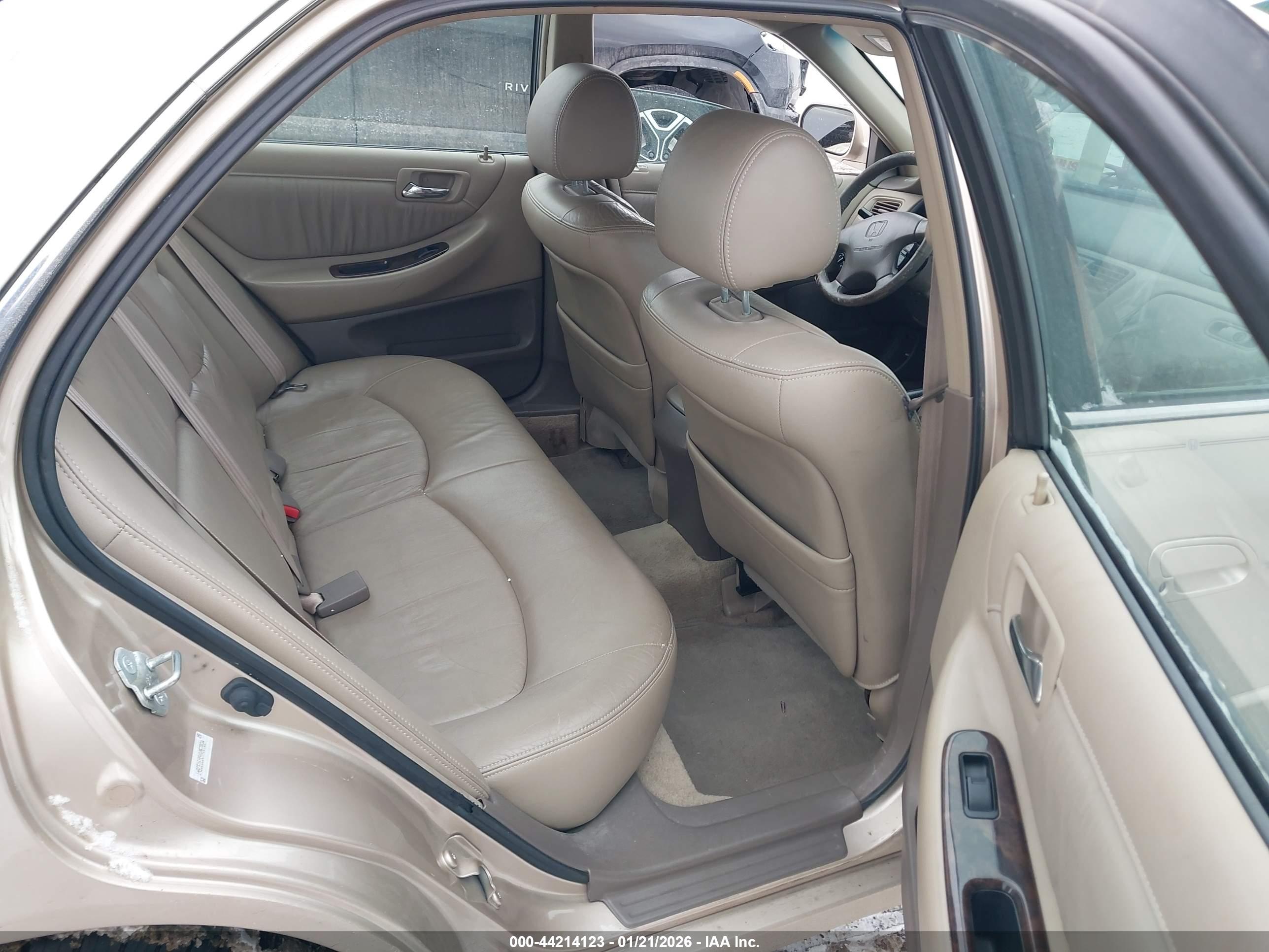 HONDA ACCORD image 8