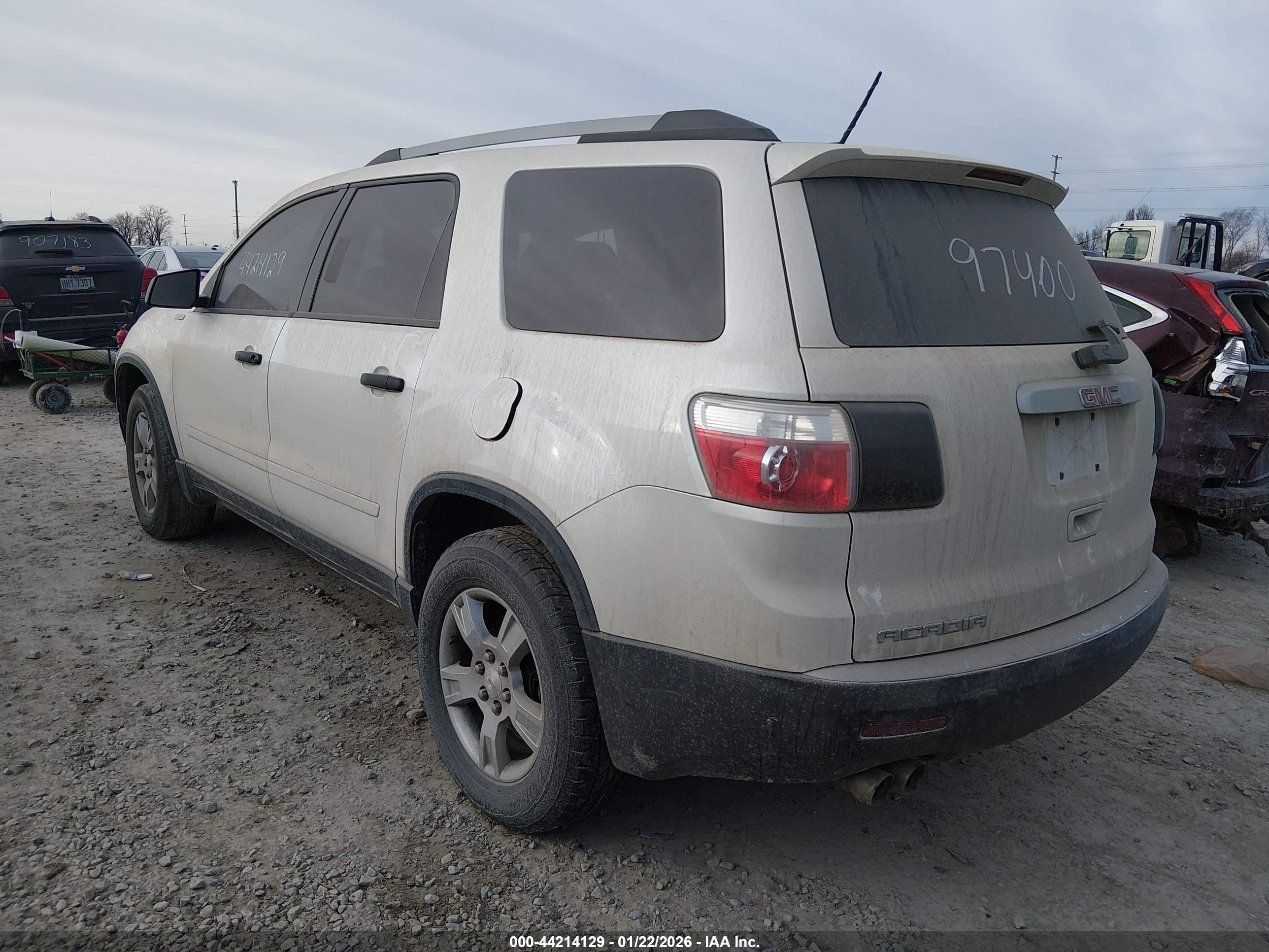 GMC ACADIA image 3