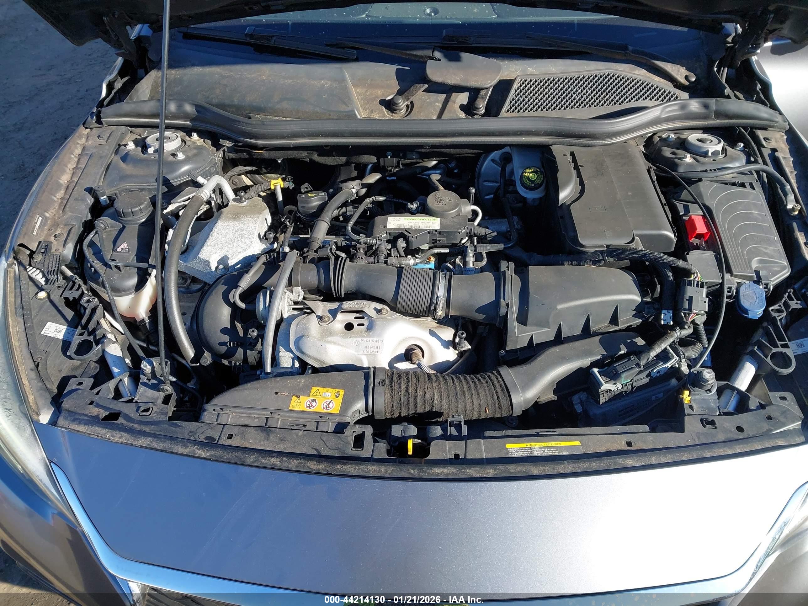 INFINITI QX30 image 10