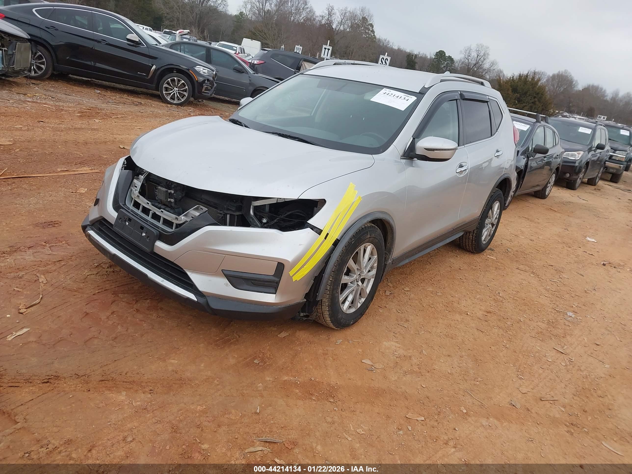 NISSAN ROGUE image 2