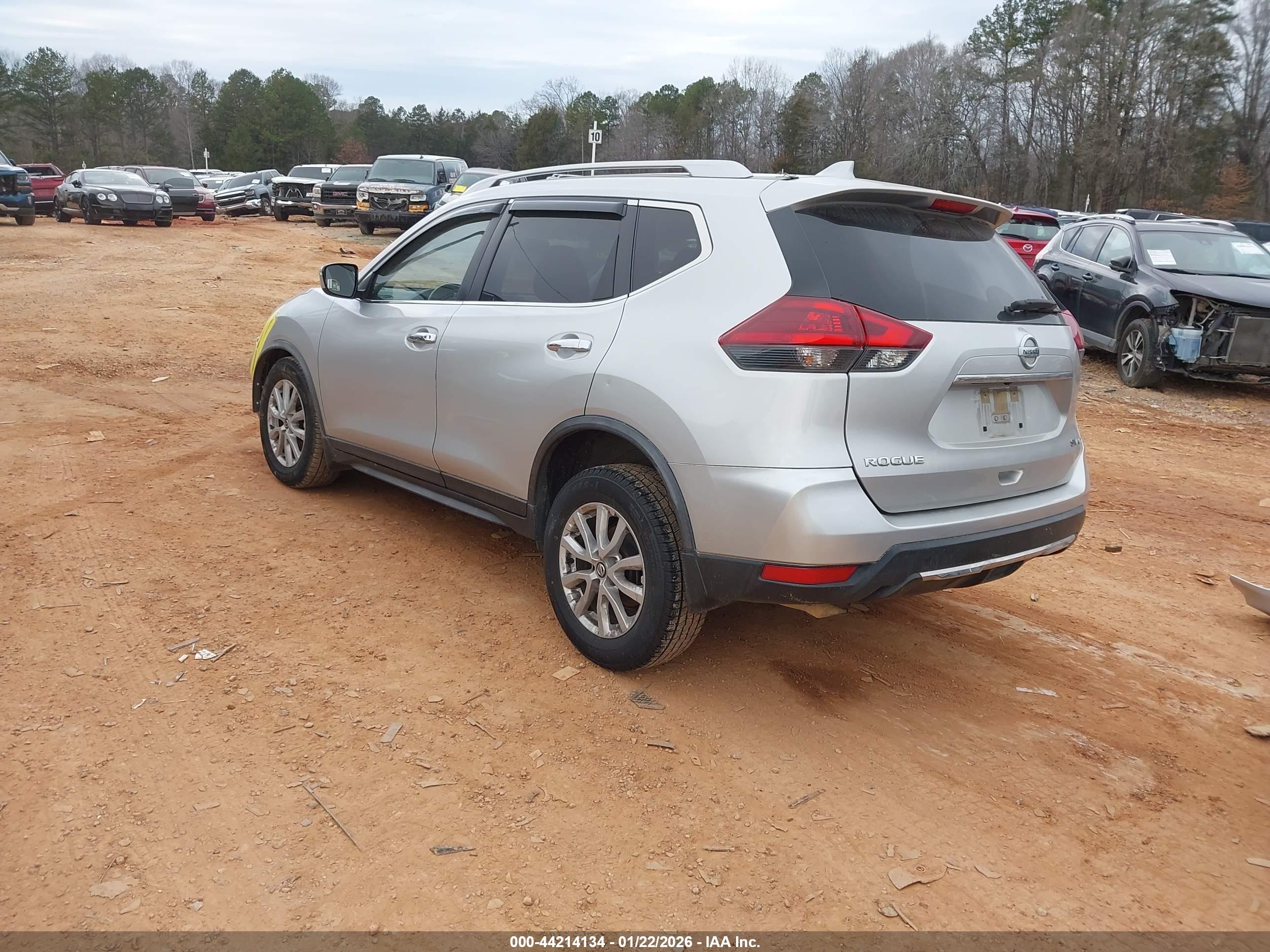 NISSAN ROGUE image 3