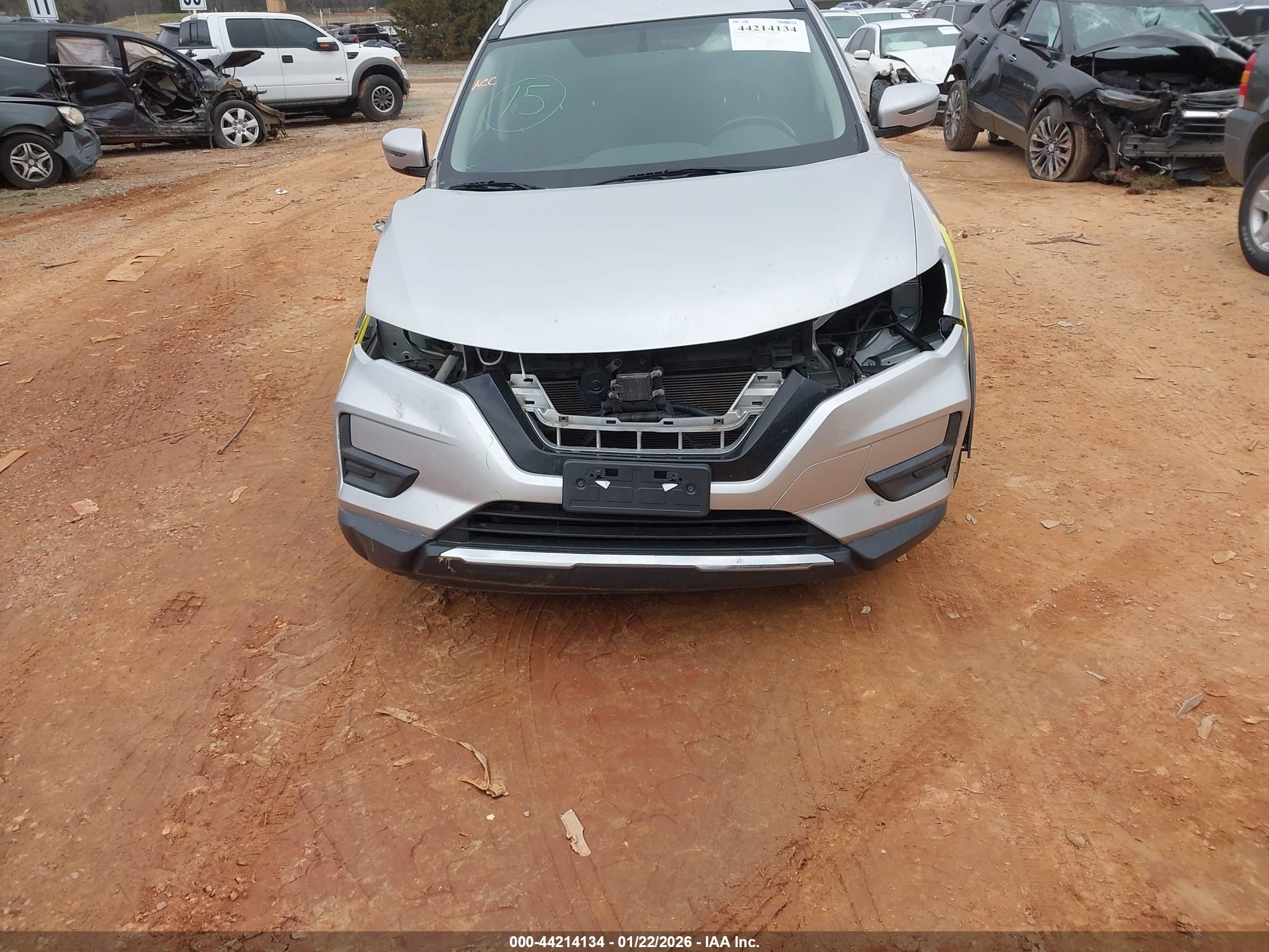 NISSAN ROGUE image 6