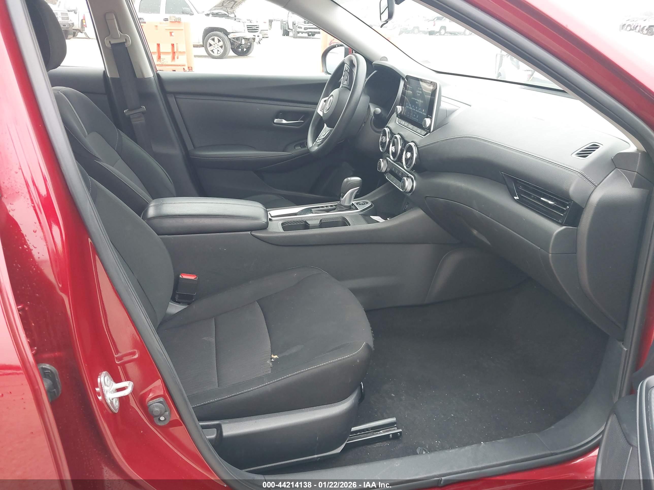NISSAN SENTRA image 5