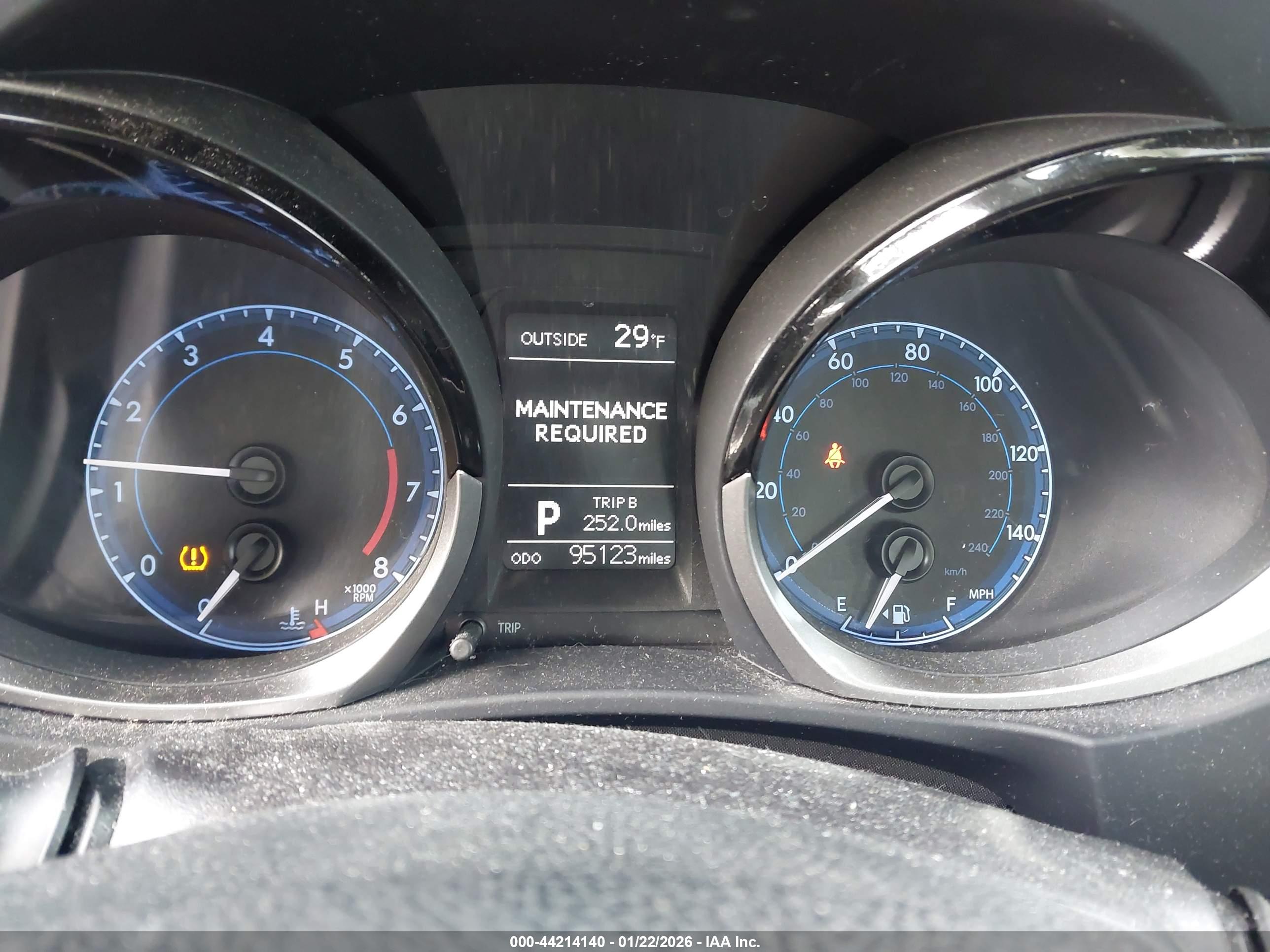 TOYOTA COROLLA image 7