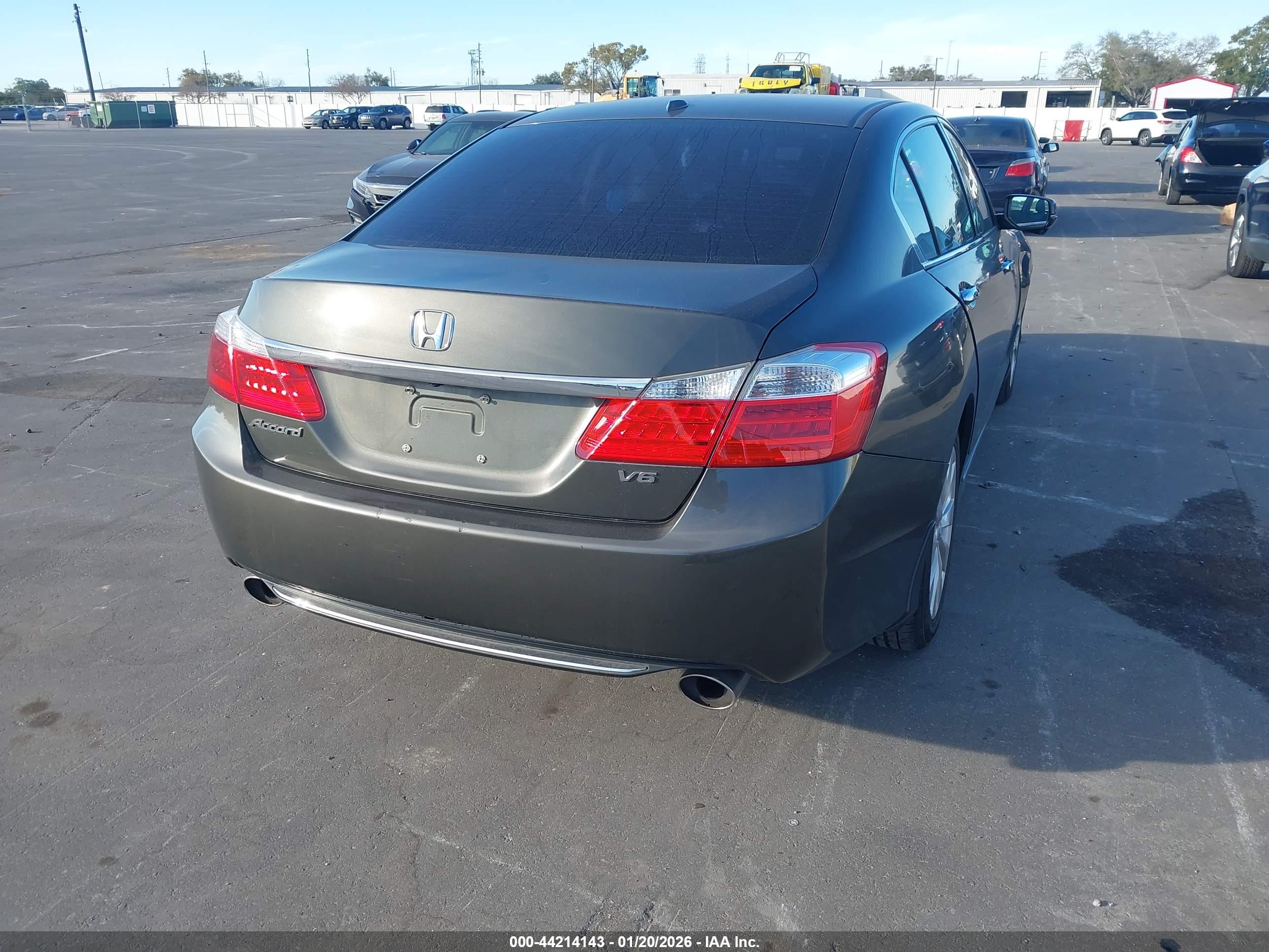 HONDA ACCORD image 4