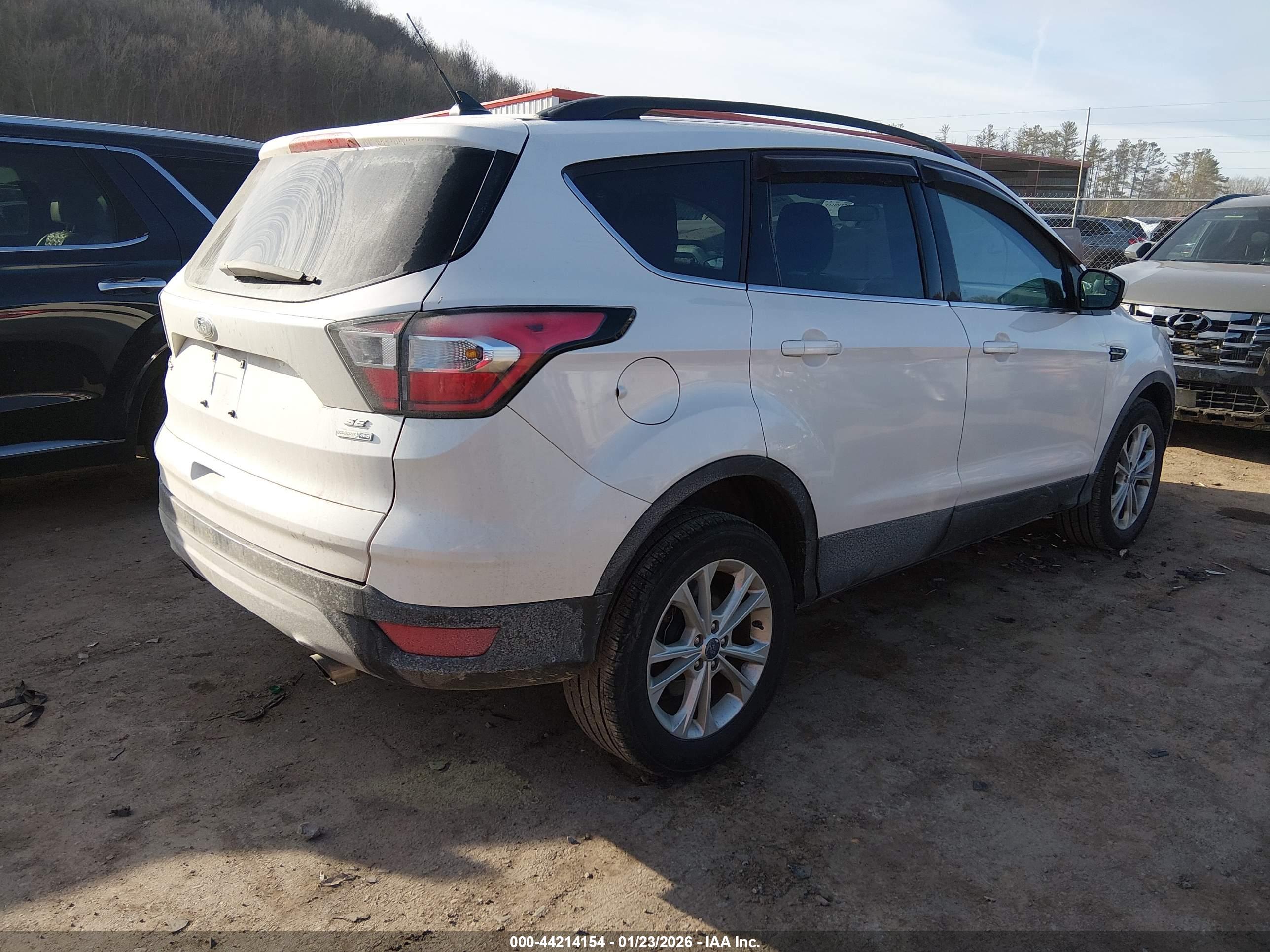 FORD ESCAPE image 4