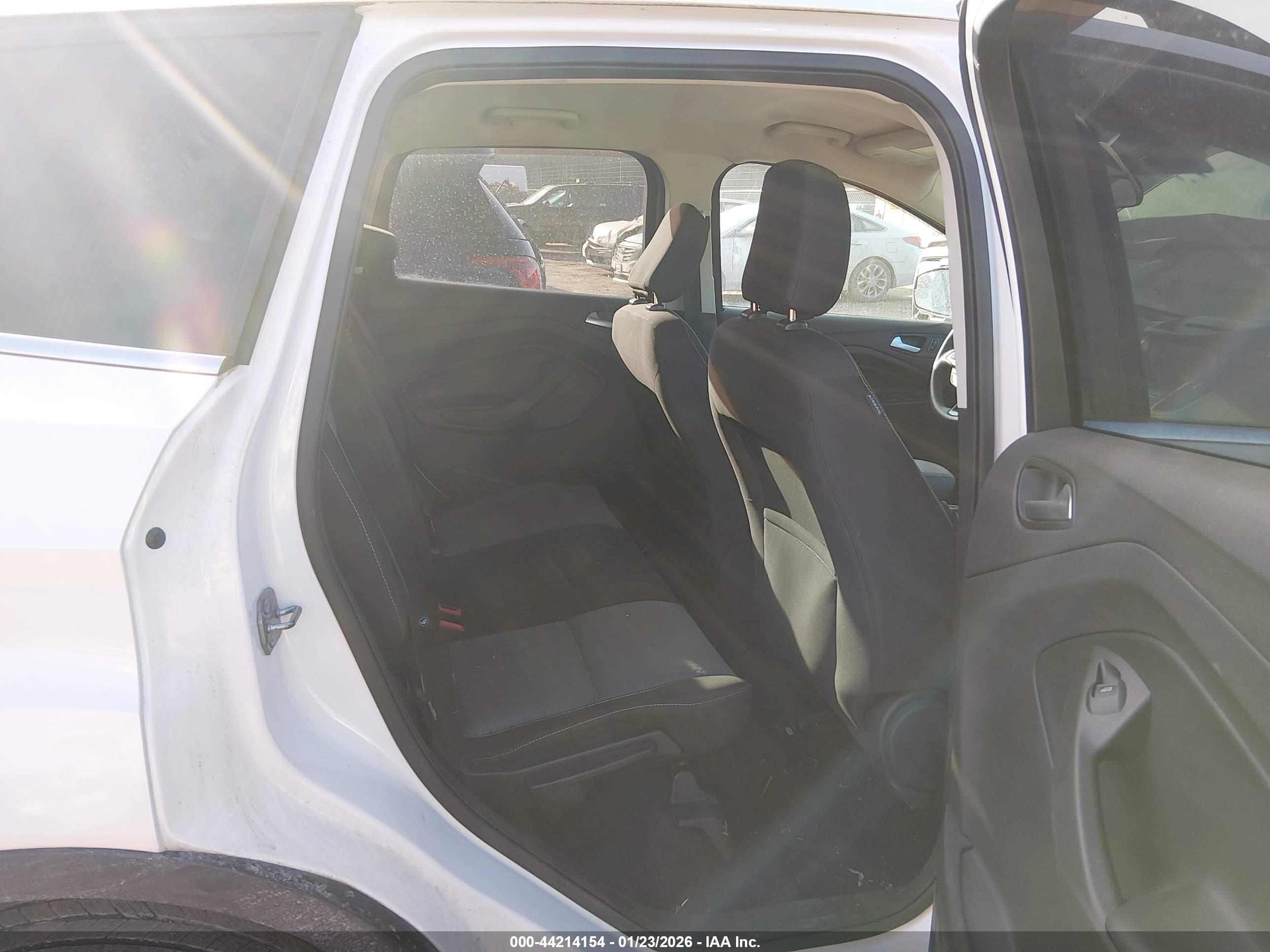 FORD ESCAPE image 8