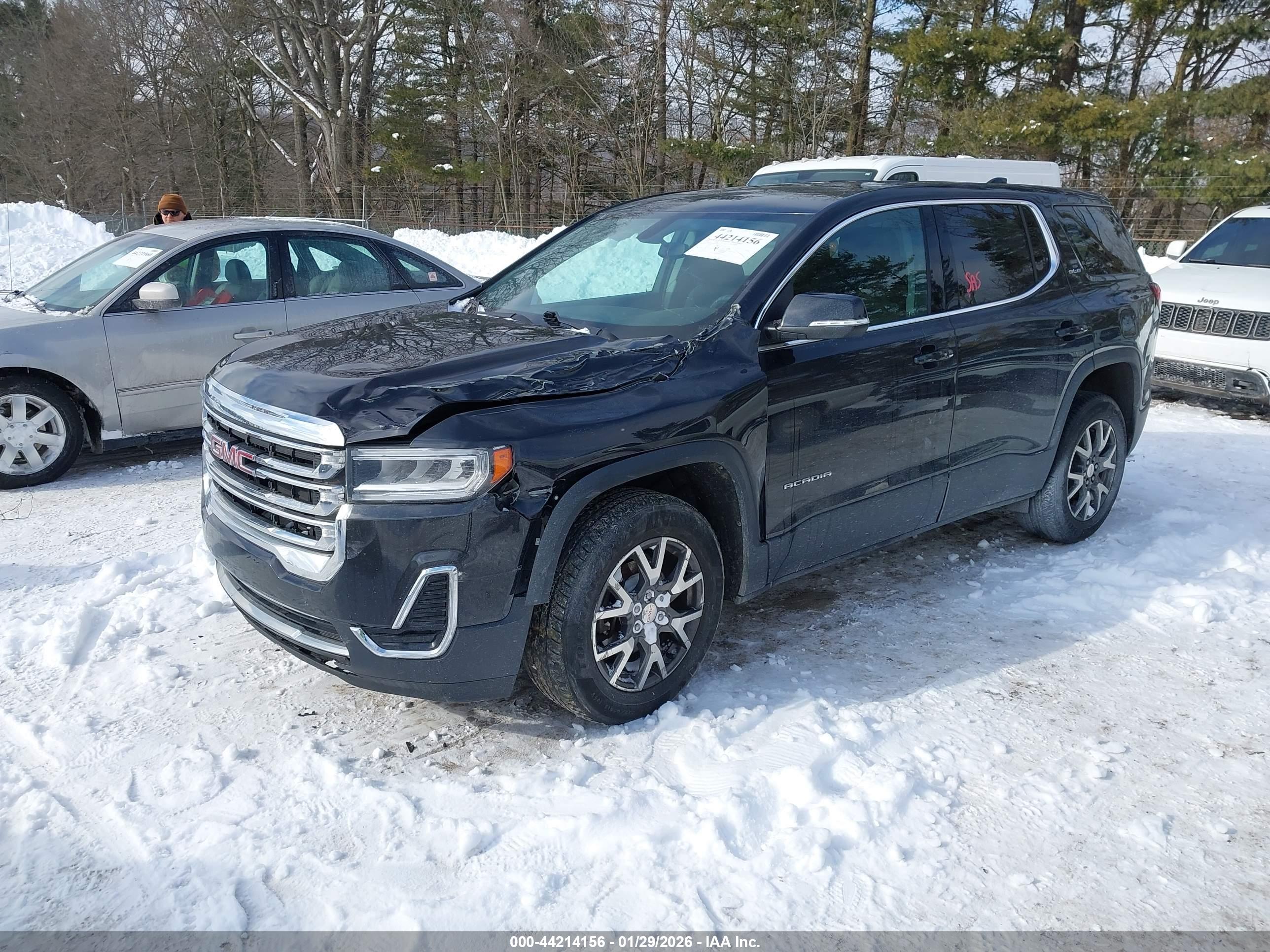 GMC ACADIA image 2