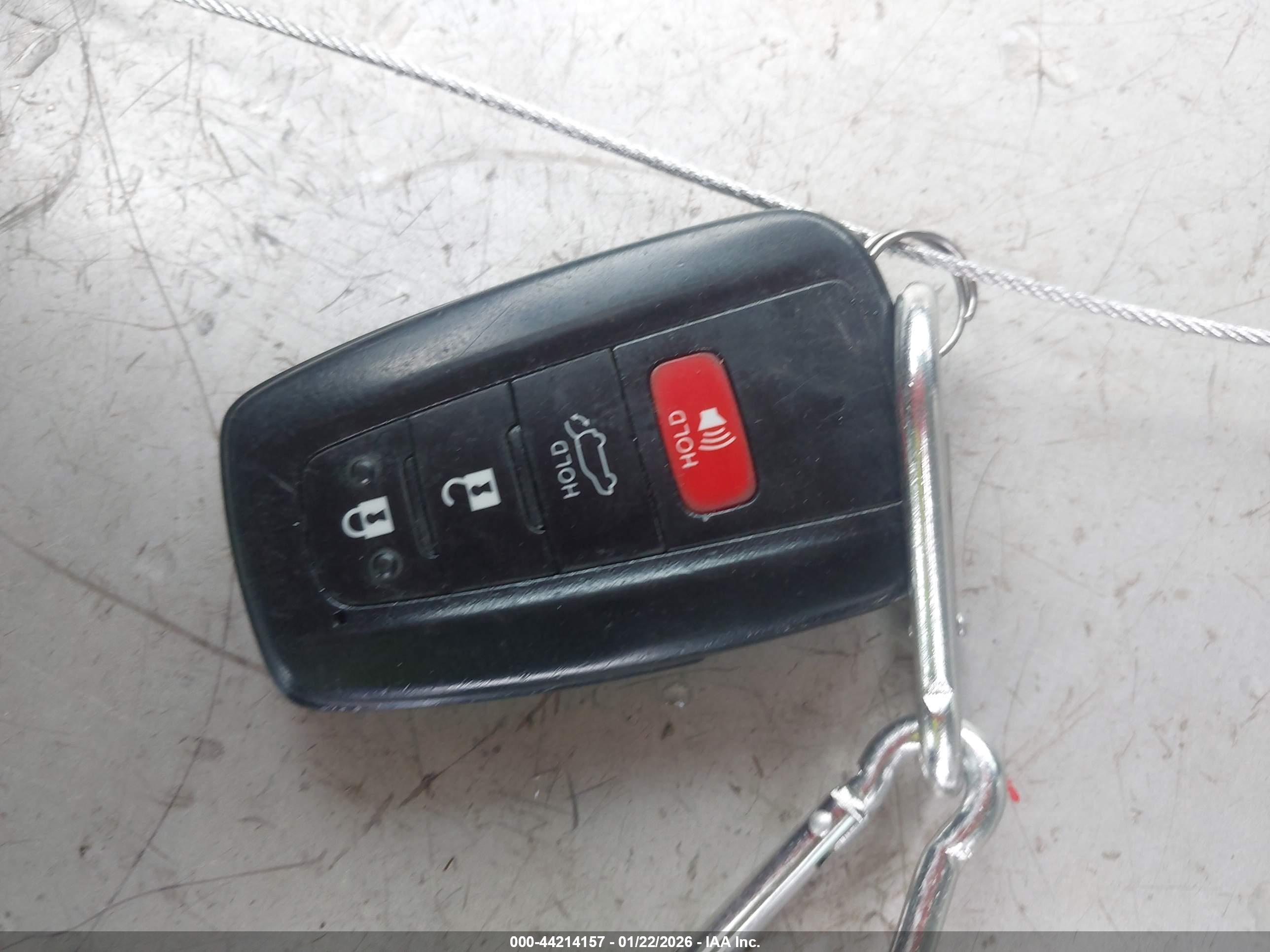 TOYOTA RAV4 image 11