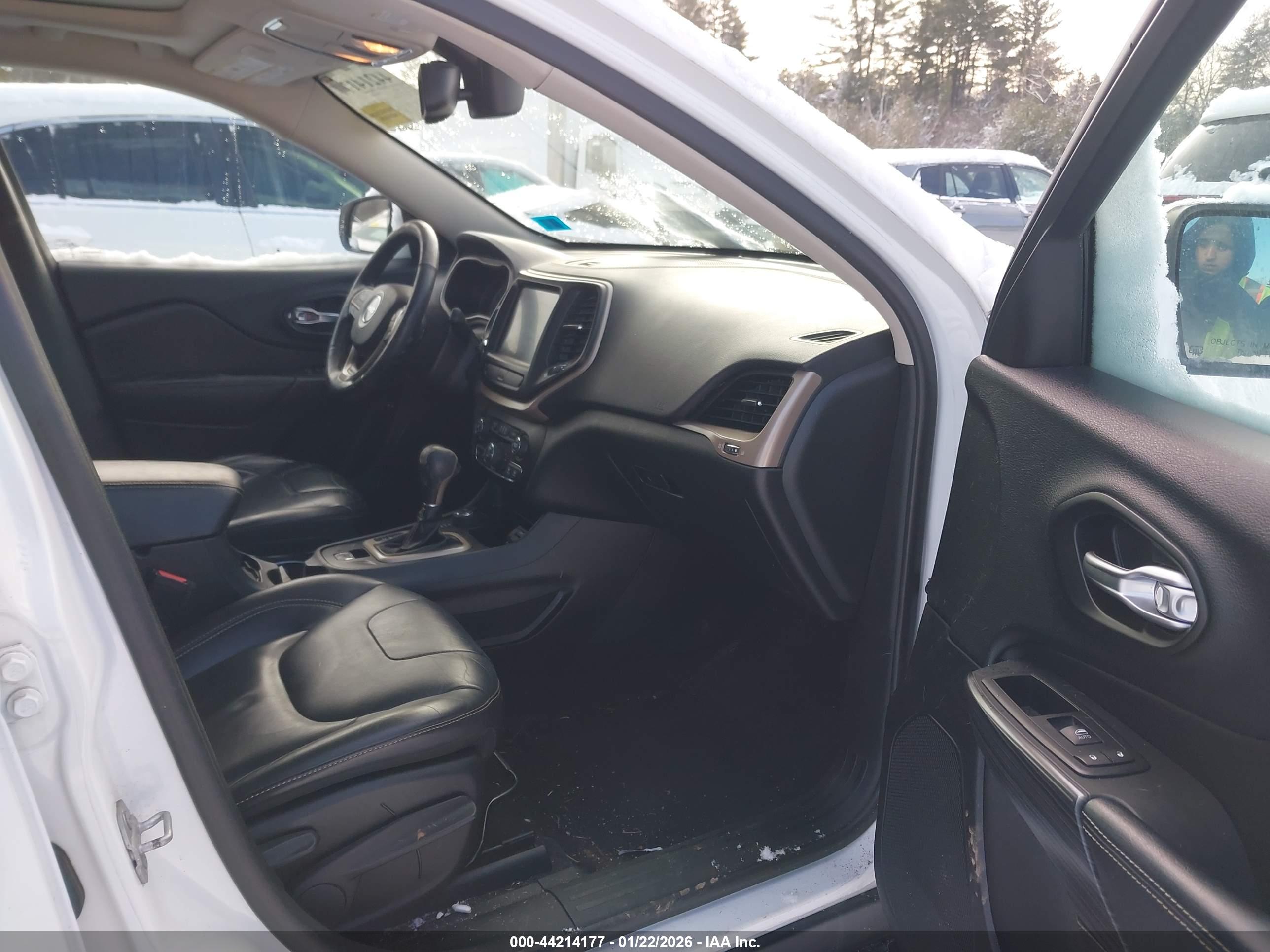 JEEP CHEROKEE image 5
