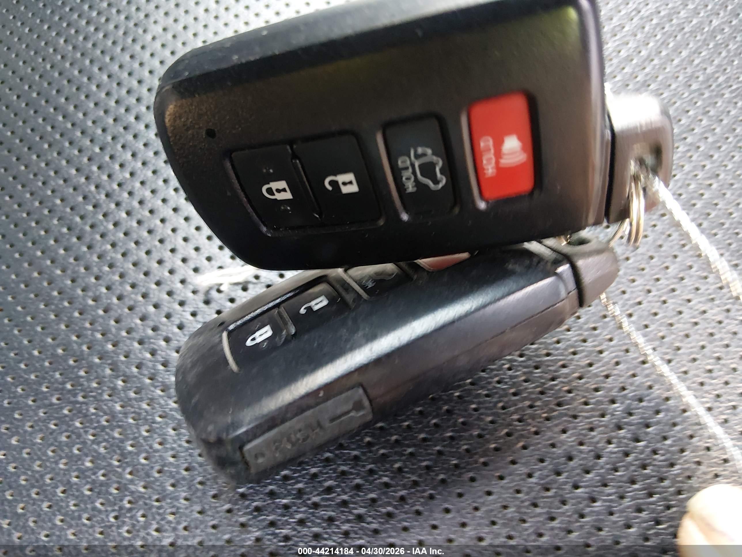TOYOTA HIGHLANDER image 11