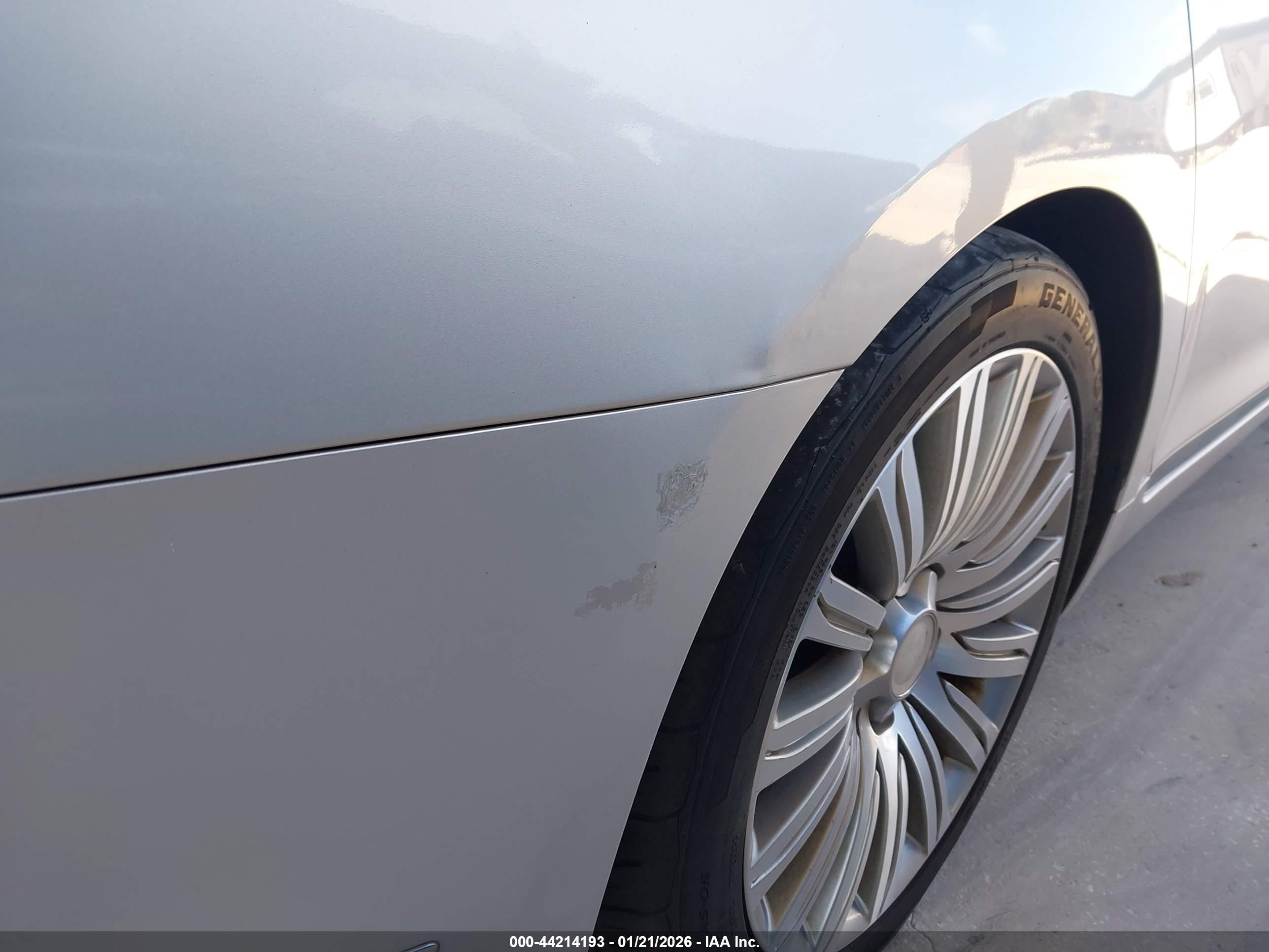 KIA K900 image 6