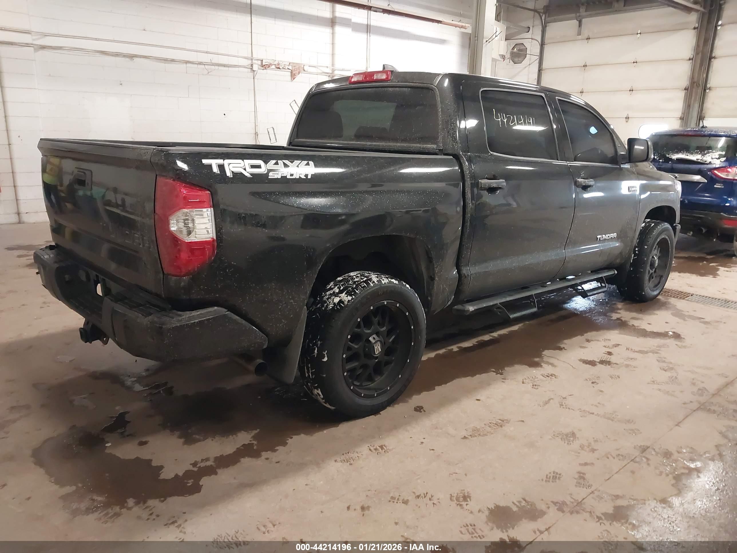 TOYOTA TUNDRA image 4