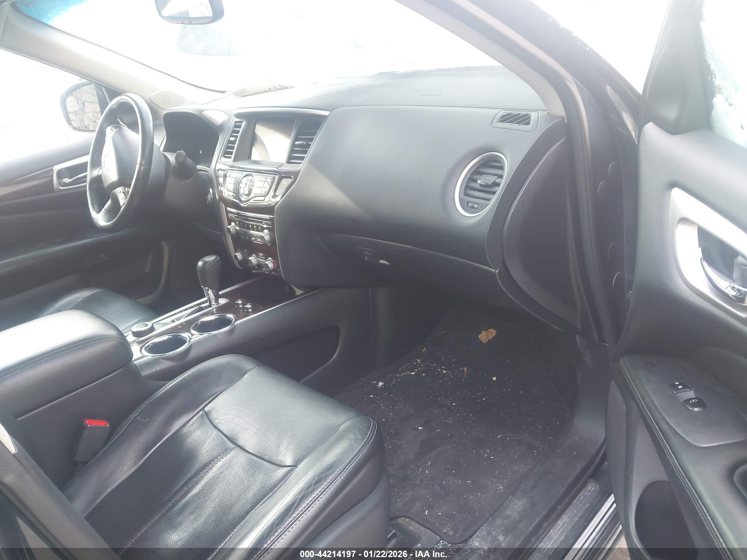 NISSAN PATHFINDER image 5