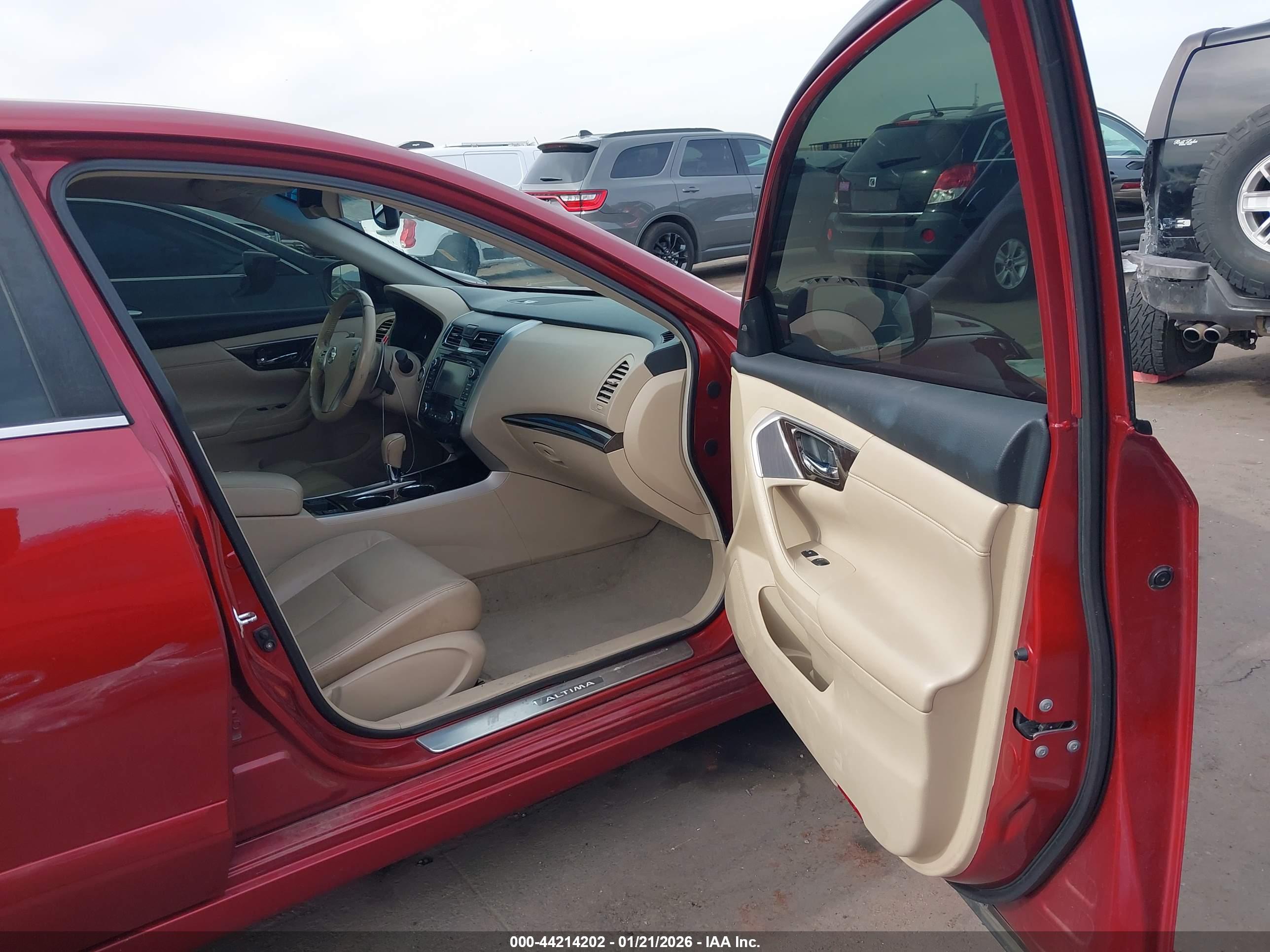 NISSAN ALTIMA image 5
