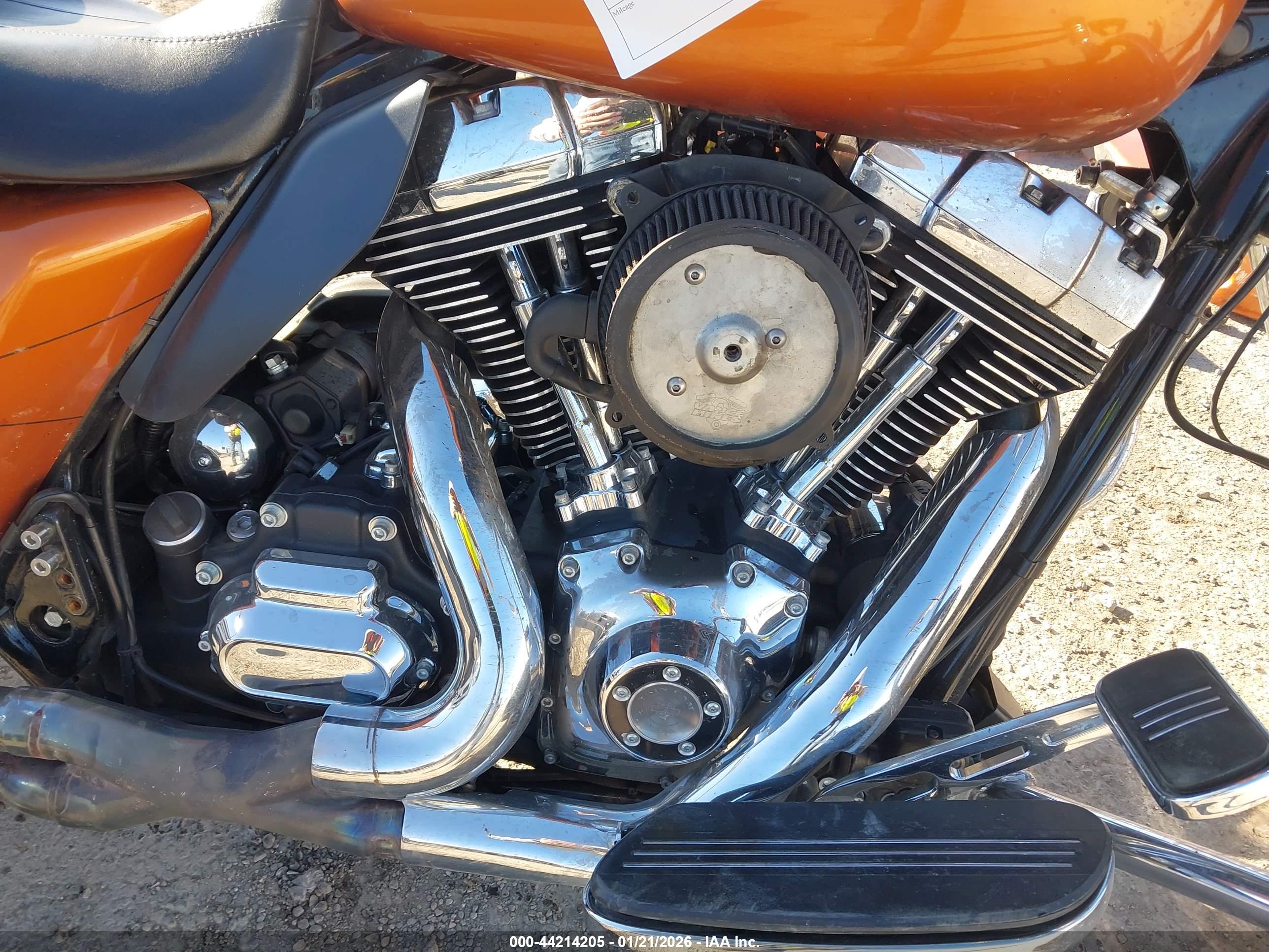 HARLEY-DAVIDSON FLHXS image 8