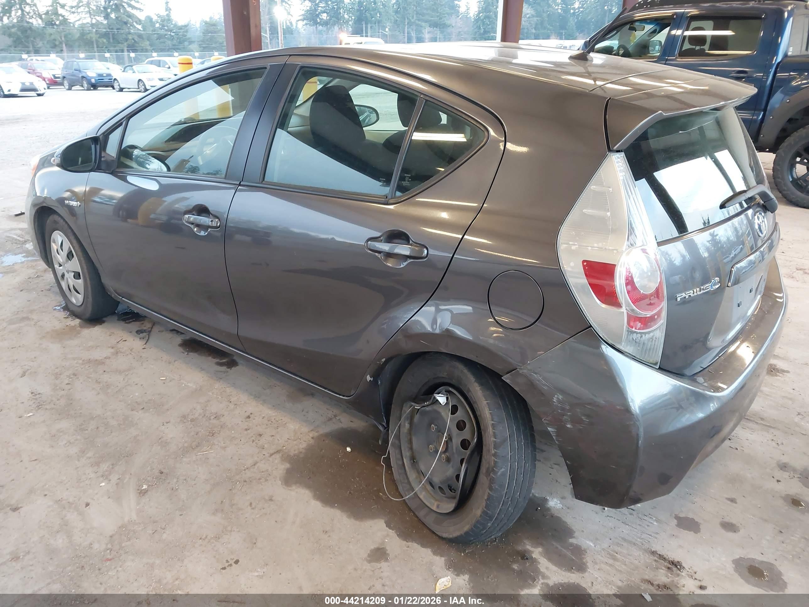 TOYOTA PRIUS image 3