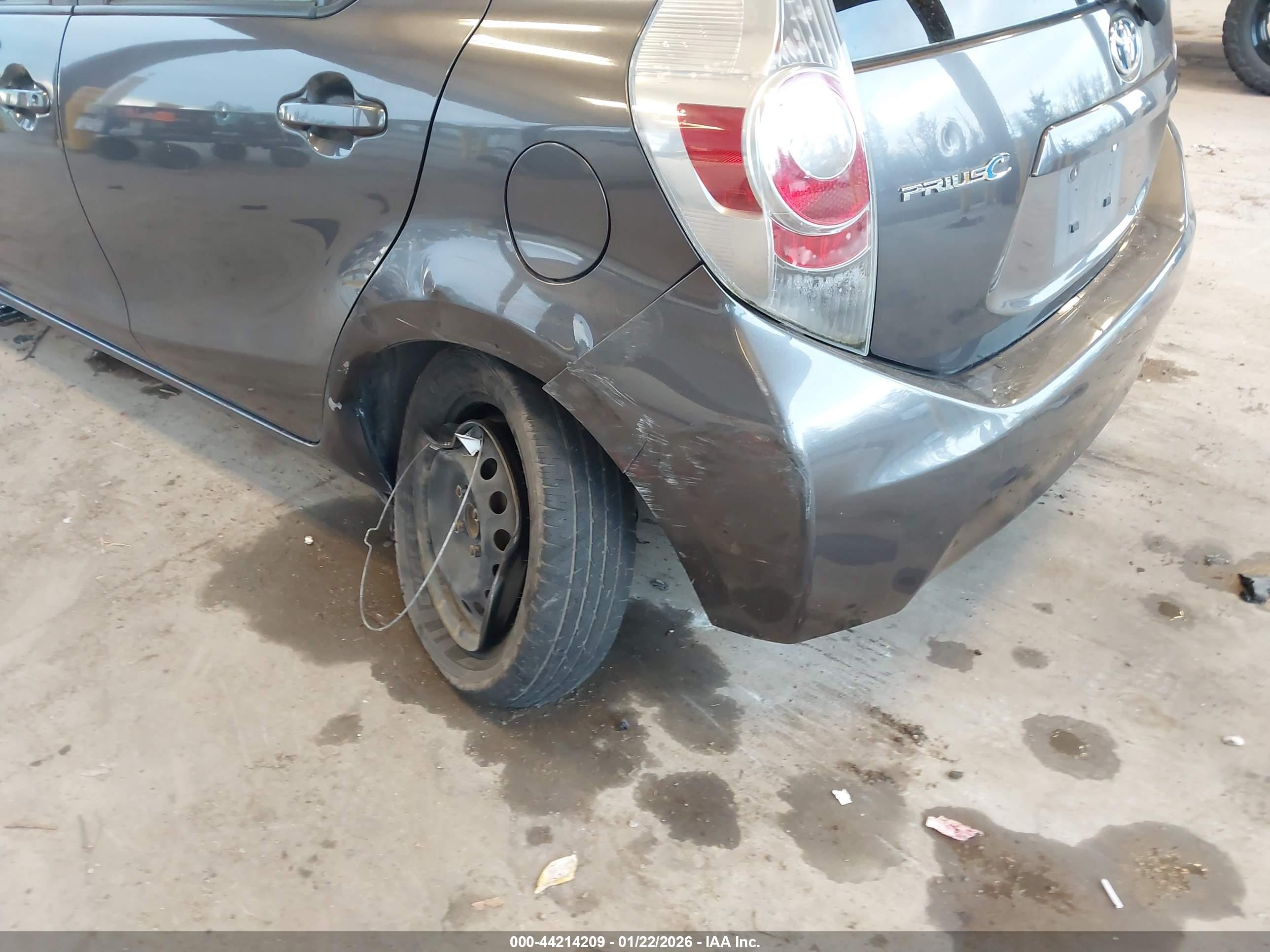 TOYOTA PRIUS image 6