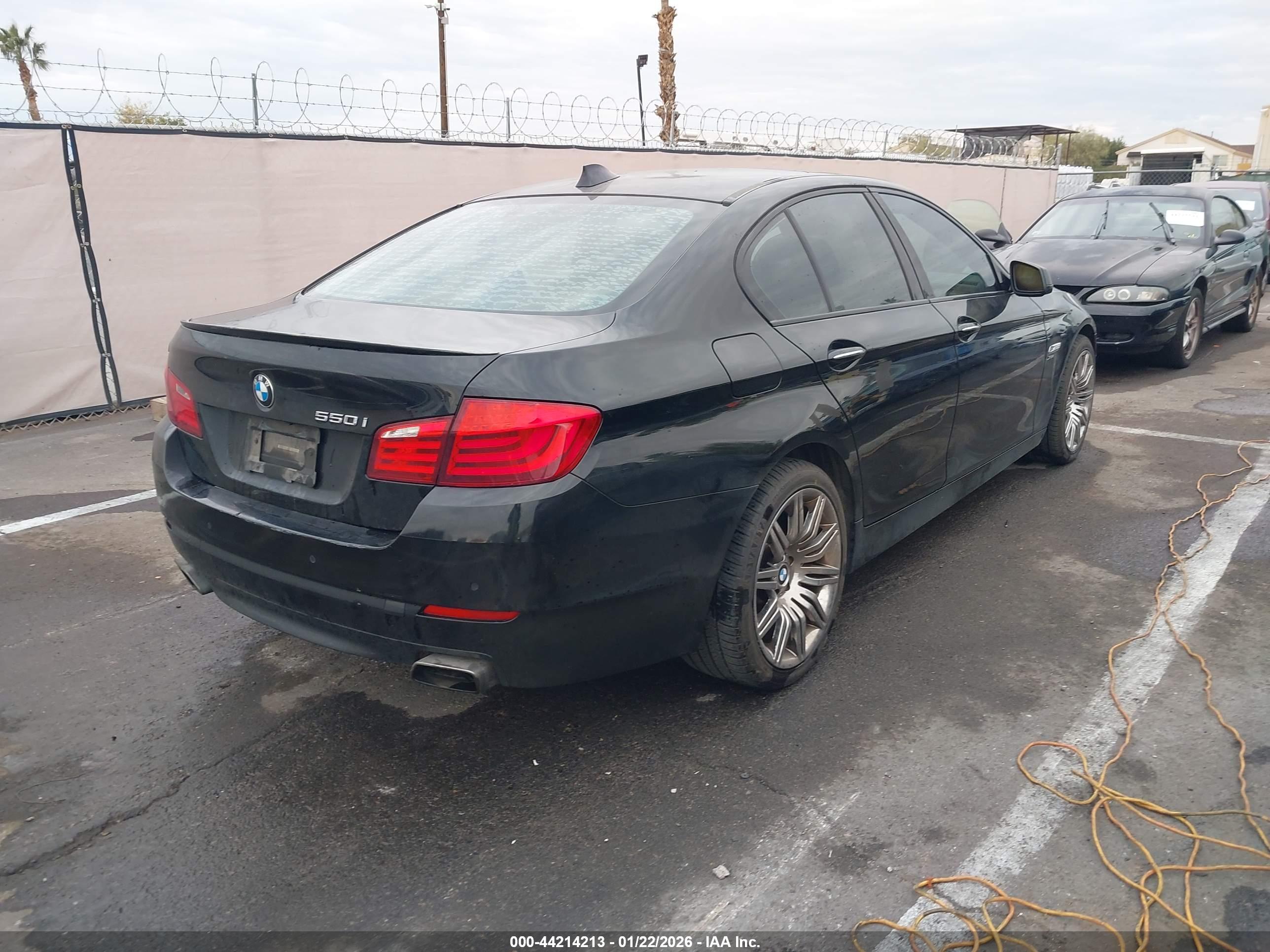 BMW 550I image 4