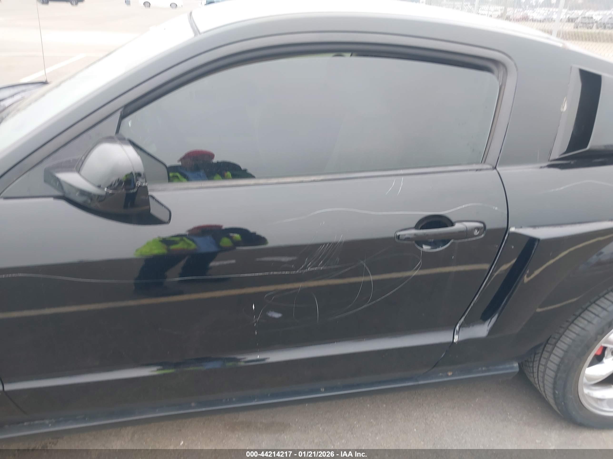FORD MUSTANG image 6