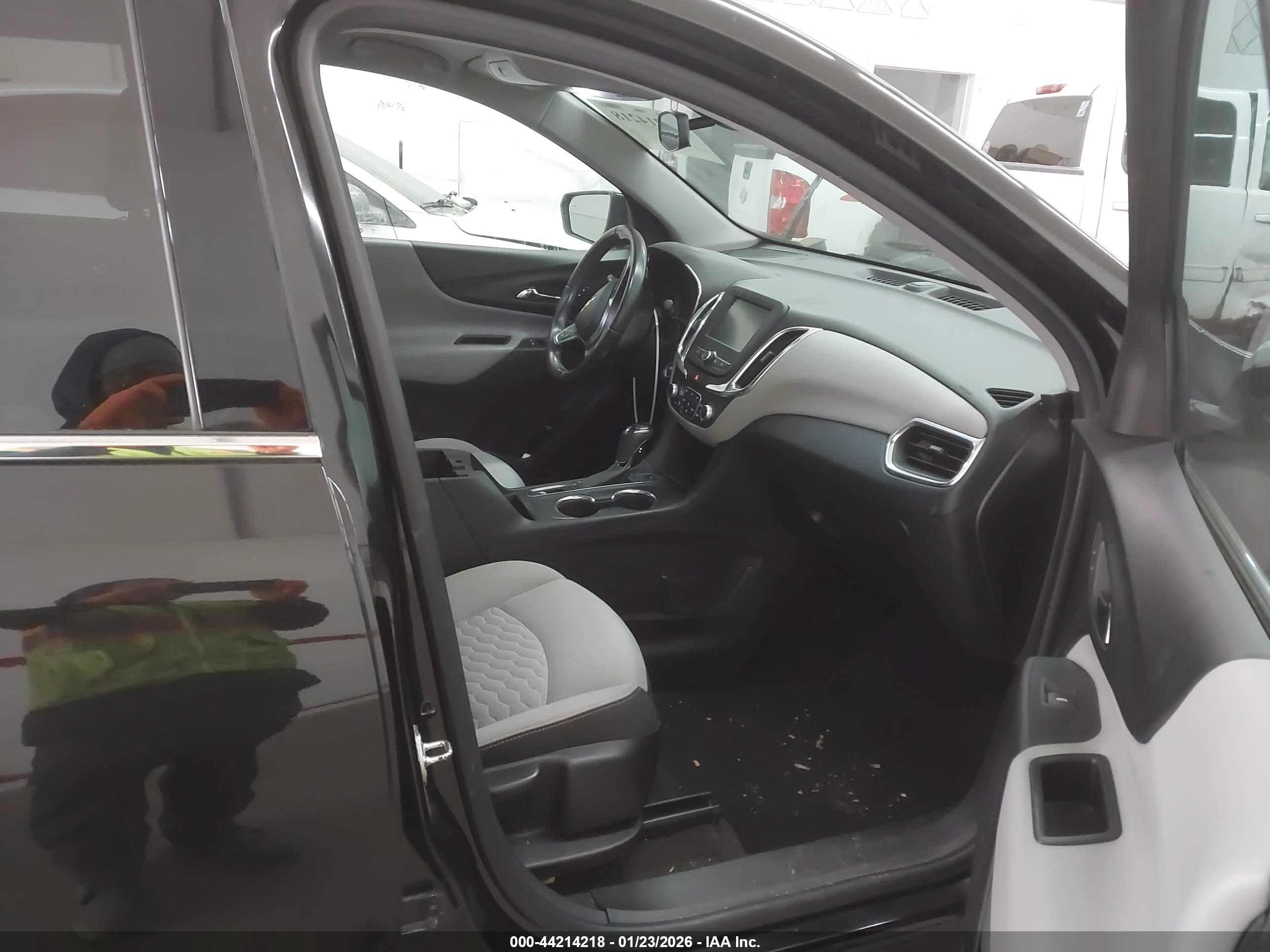 CHEVROLET EQUINOX image 5