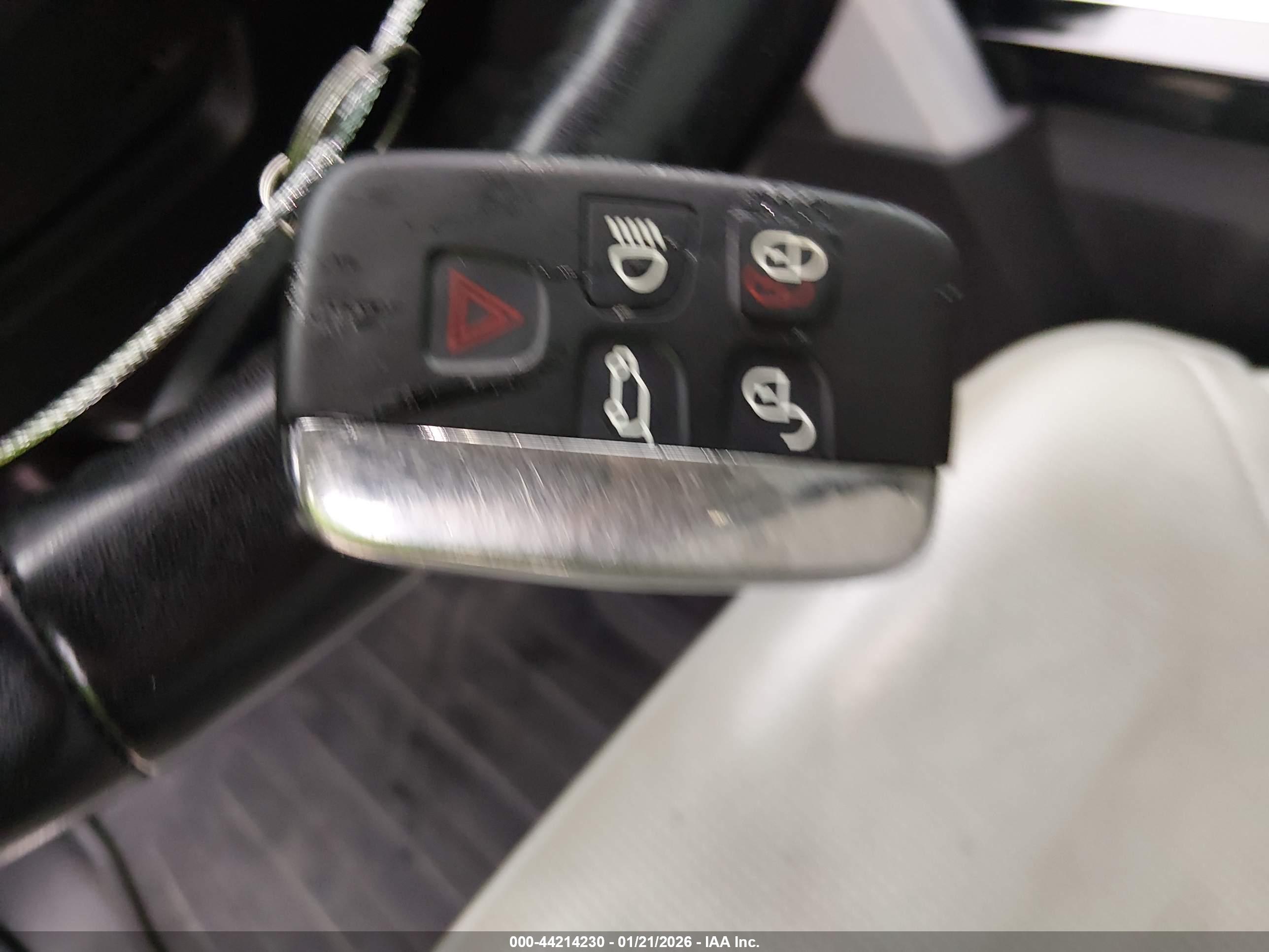 LAND ROVER image 11