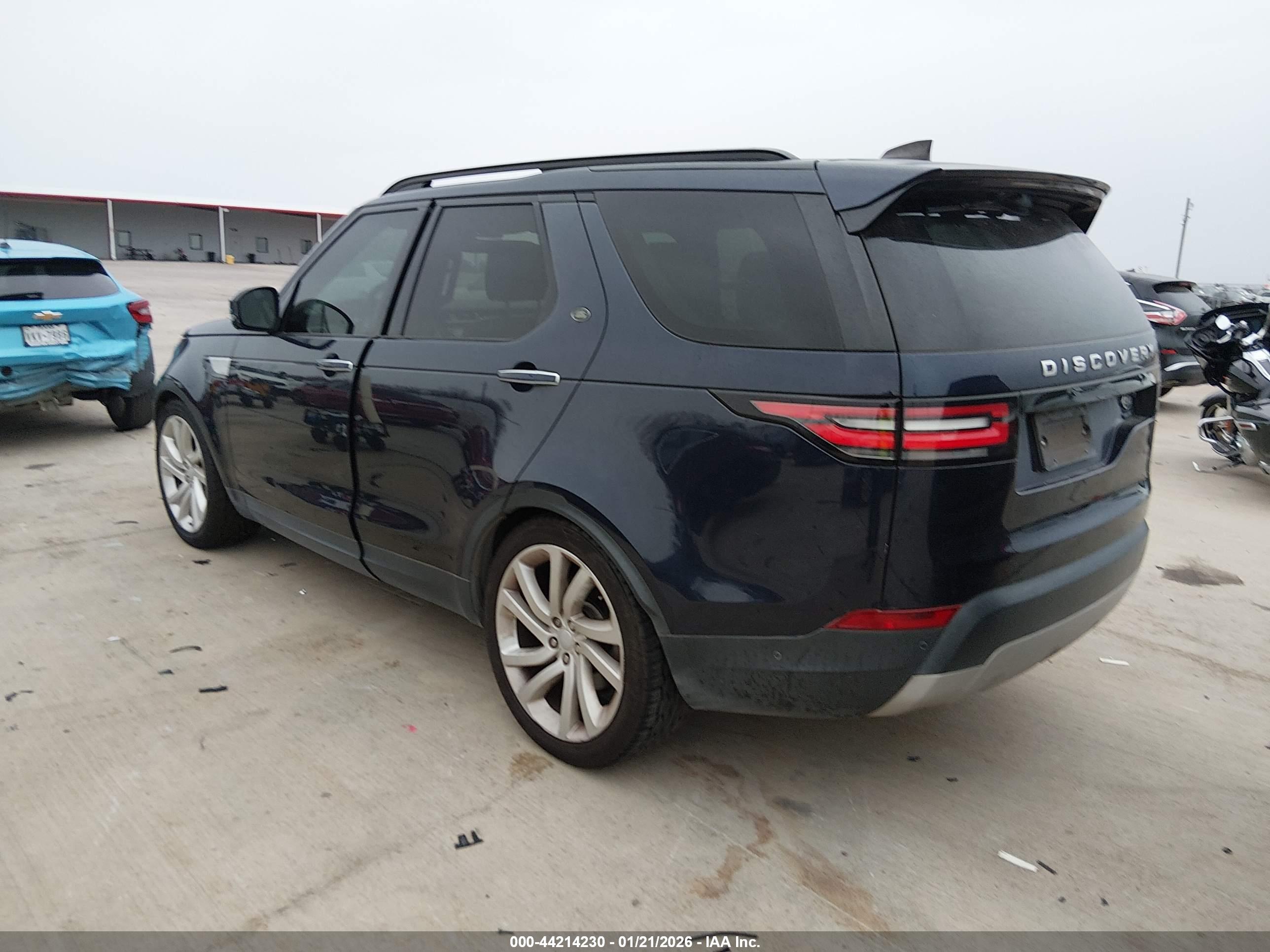 LAND ROVER image 3